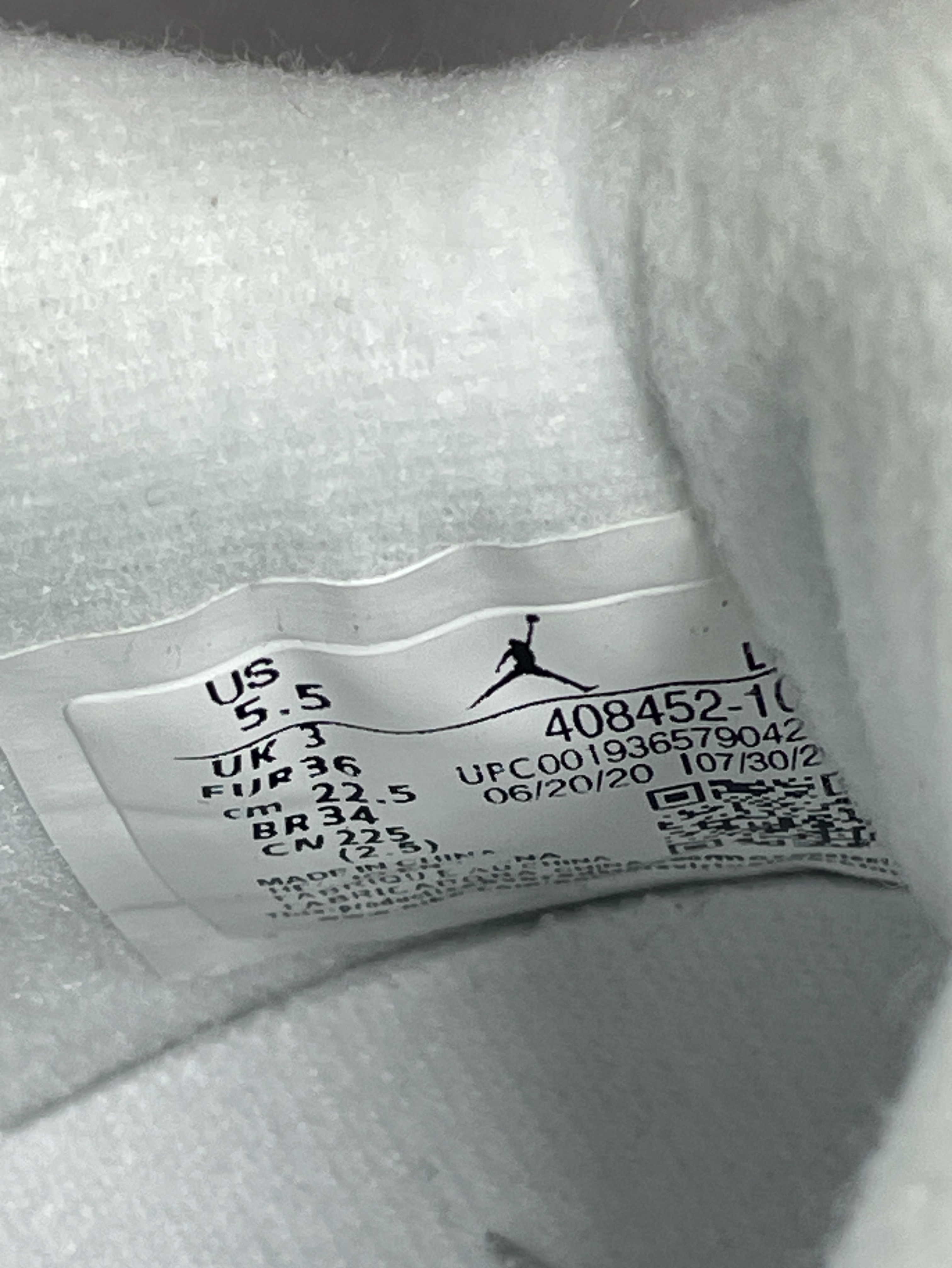 XS01  2026工厂直销流行篮球鞋（不定期更新）  WhatsApp+86 177 5033 6825