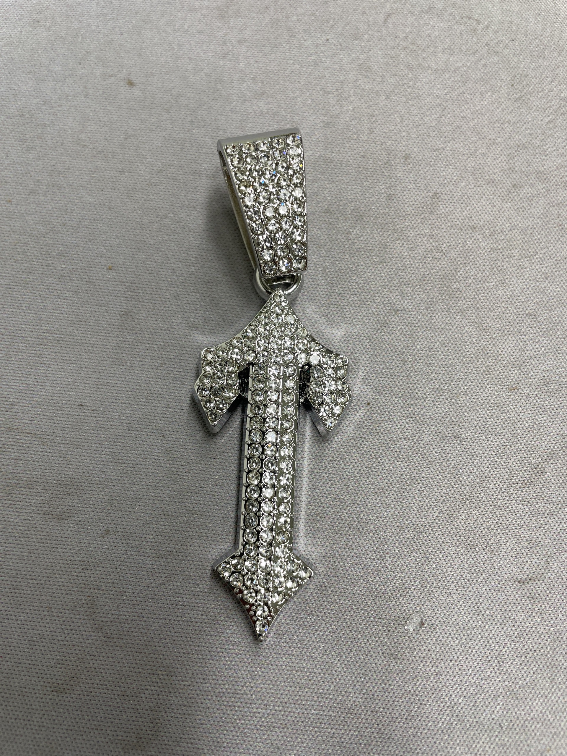 European and american alloy full diamond arrow large ring buckle pendant necklace with cross-border popular cuban chain thick necklace jewelry factory