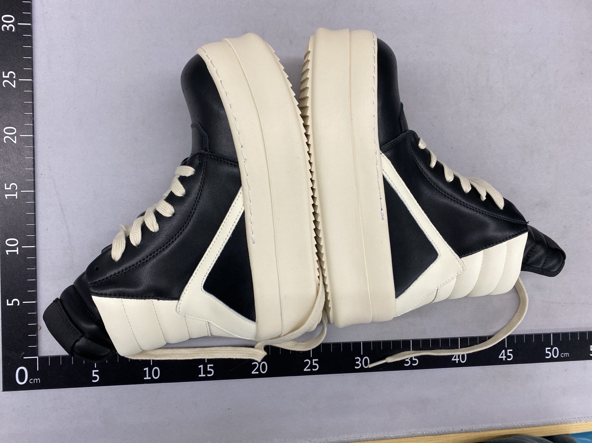 Spring men’s and women’s black and white double-layer thick sole inverted triangle high-top shoes men’s high street casual sneakers height increasing shoes boots