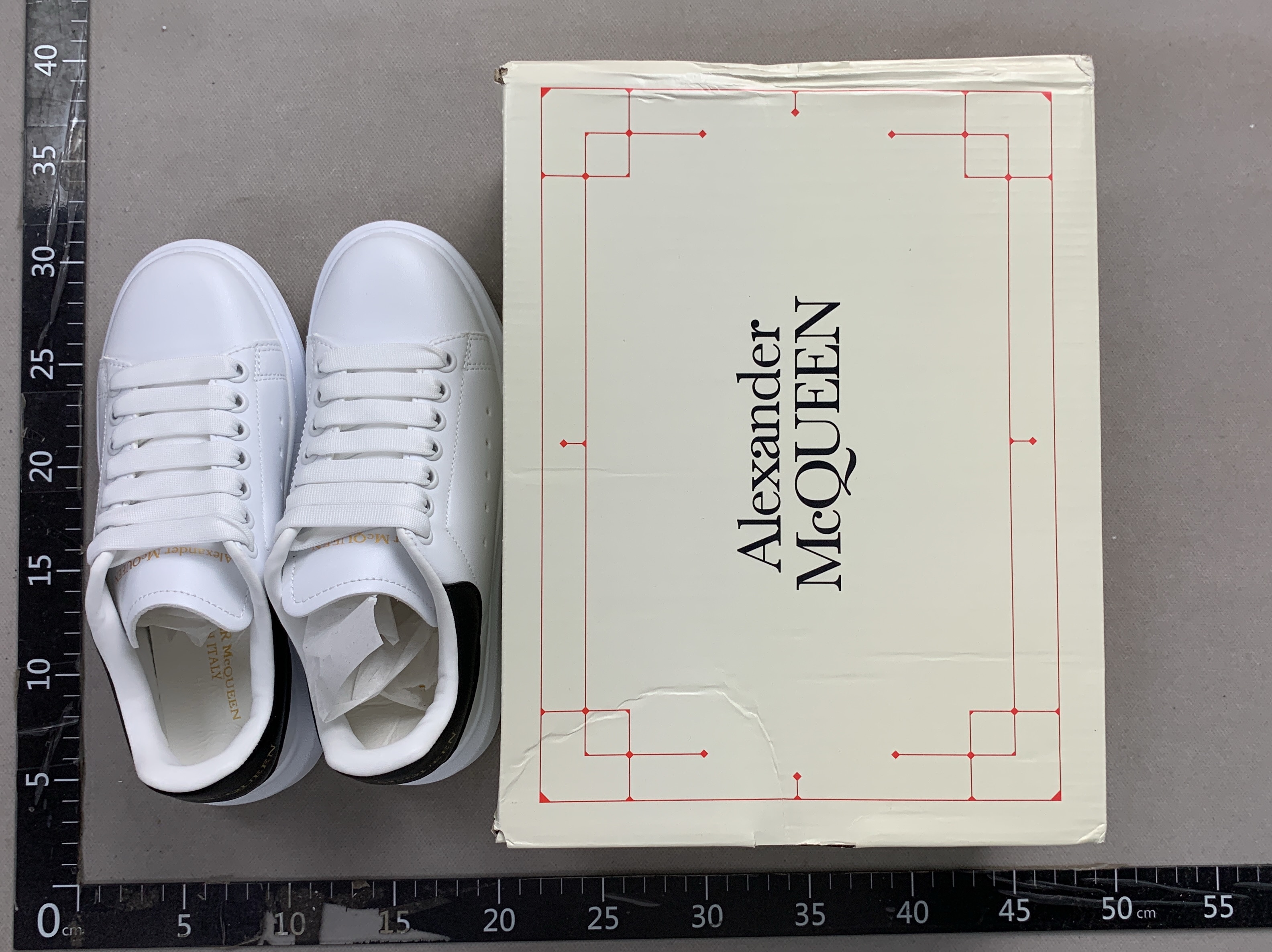 P-h m white shoes k
