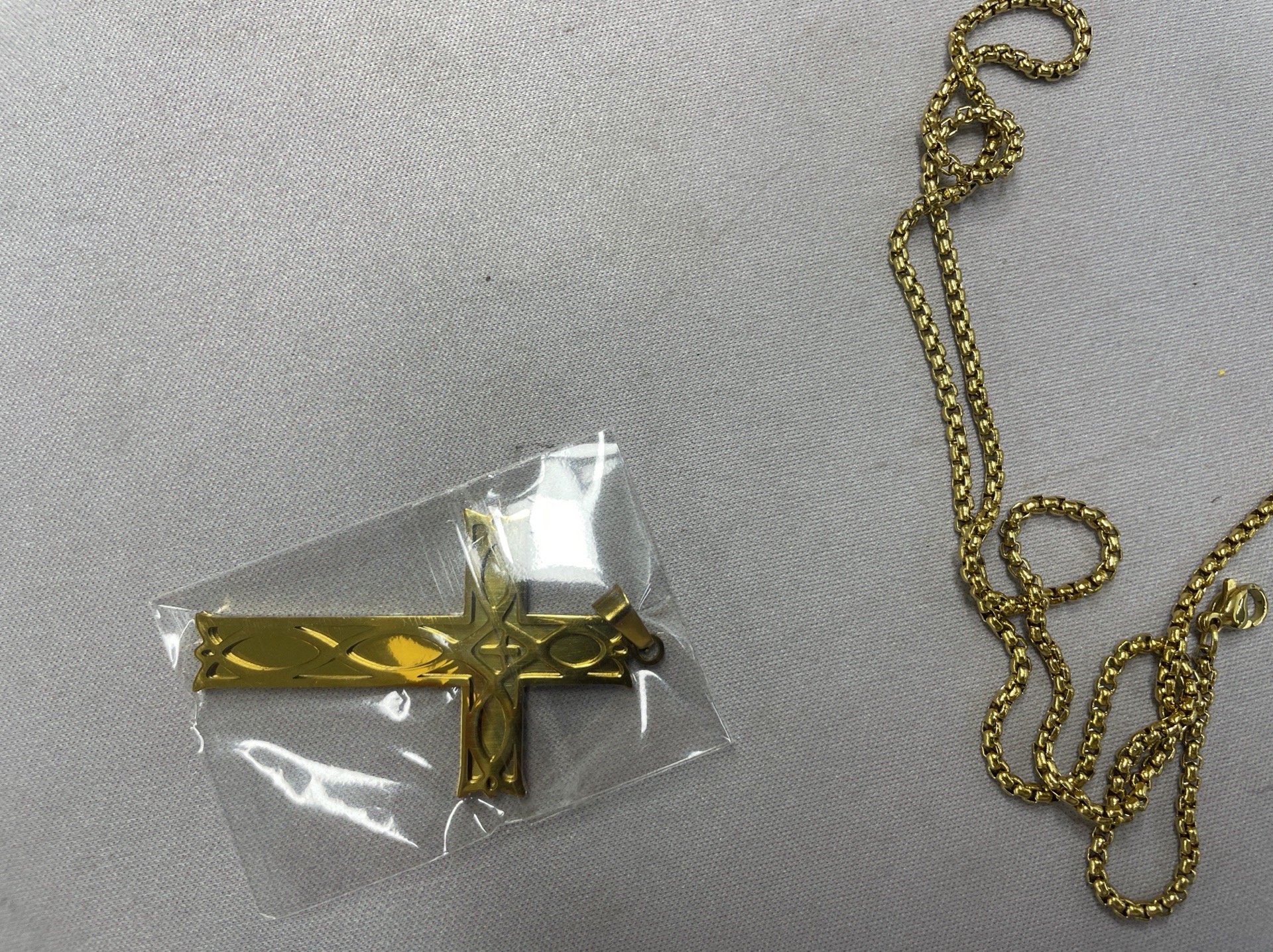 Cross-border e-commerce amazon ireland knot cross pendant titanium steel simple trendy men’s and women’s cross necklace jewelry
