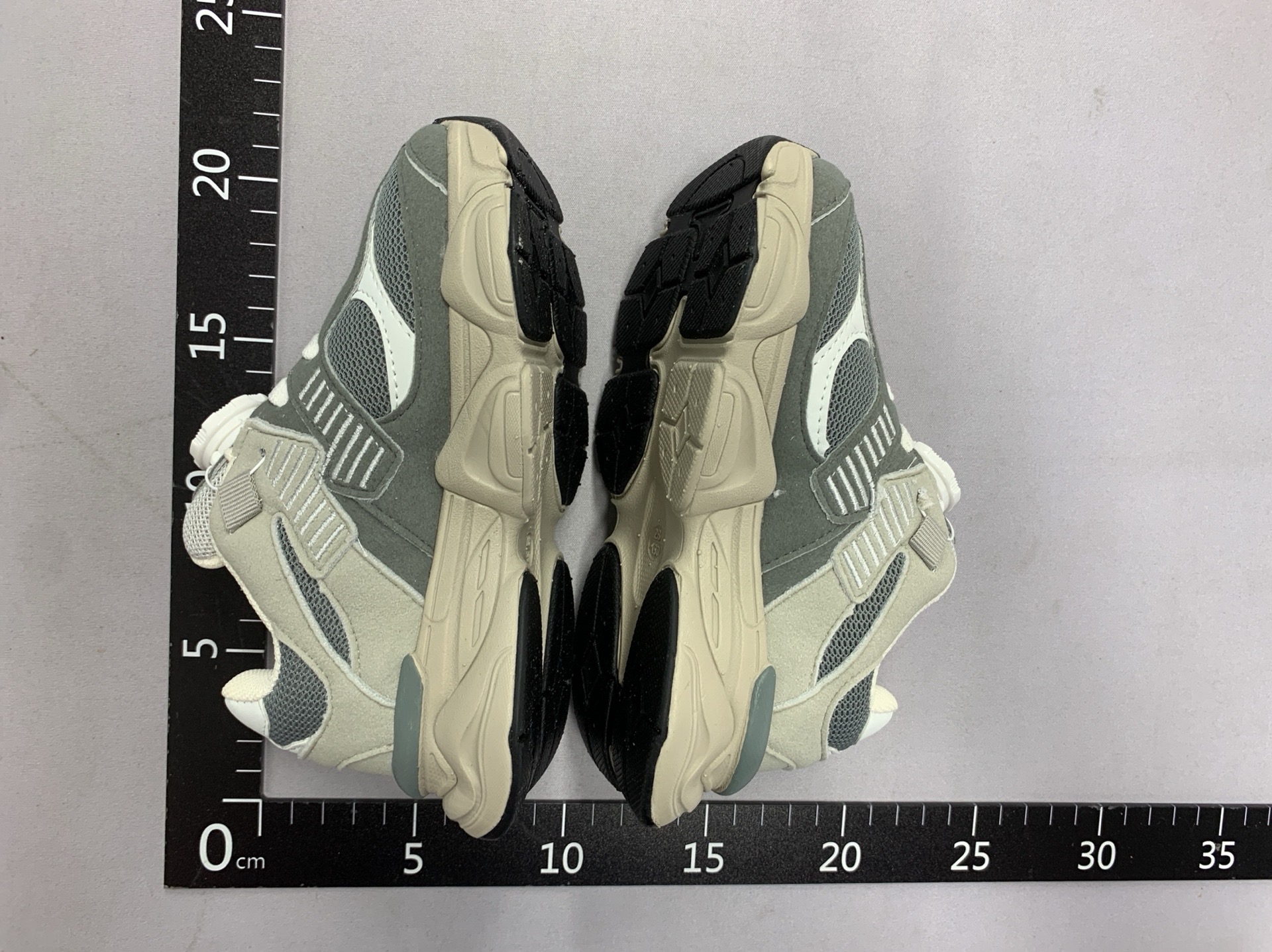 新款新百伦童鞋New Balacn NB9060旋转扣锁扣儿童运动鞋男女童跑鞋一脚蹬休闲鞋跑步鞋