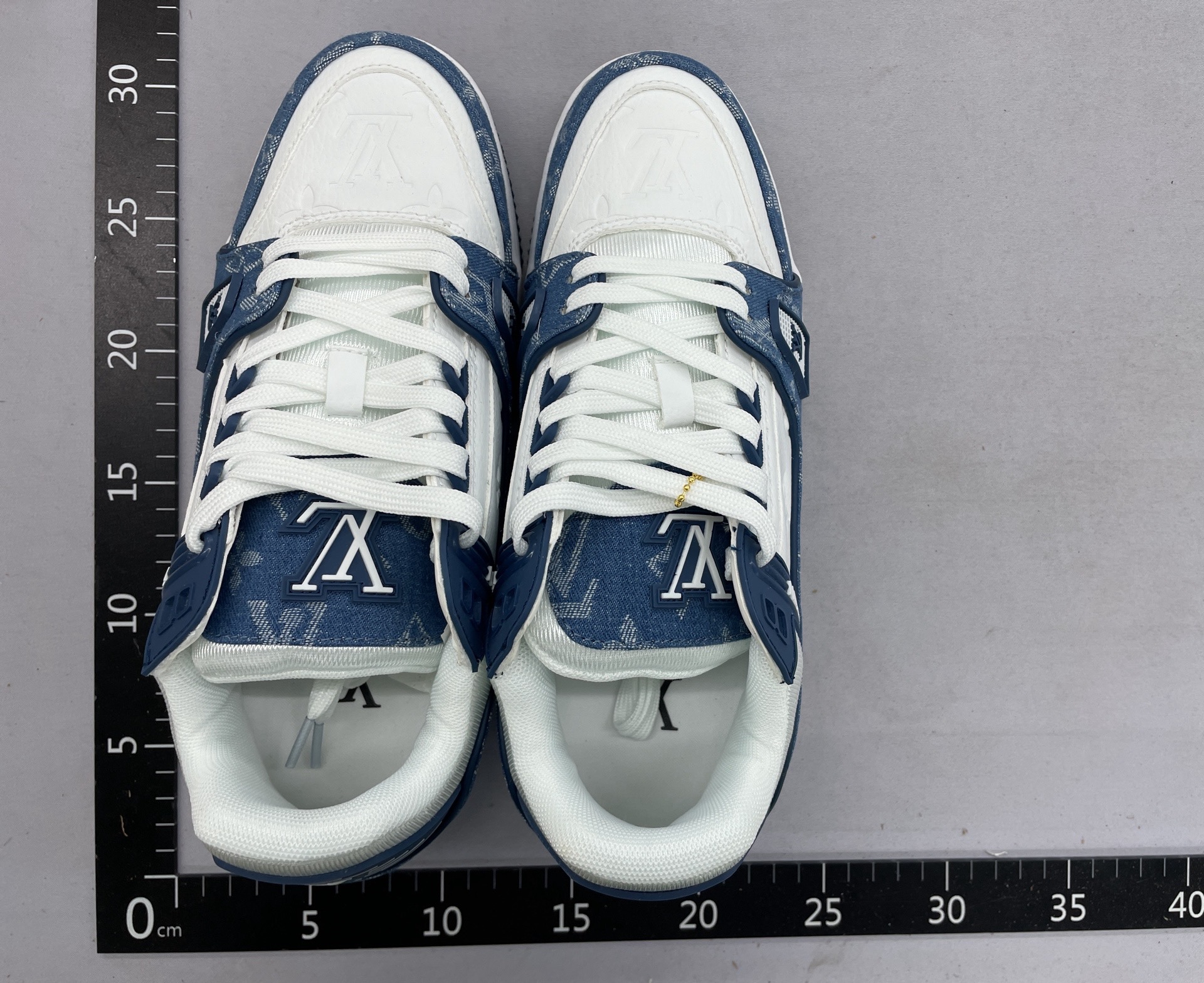 L-Trainer 运动鞋（预算）