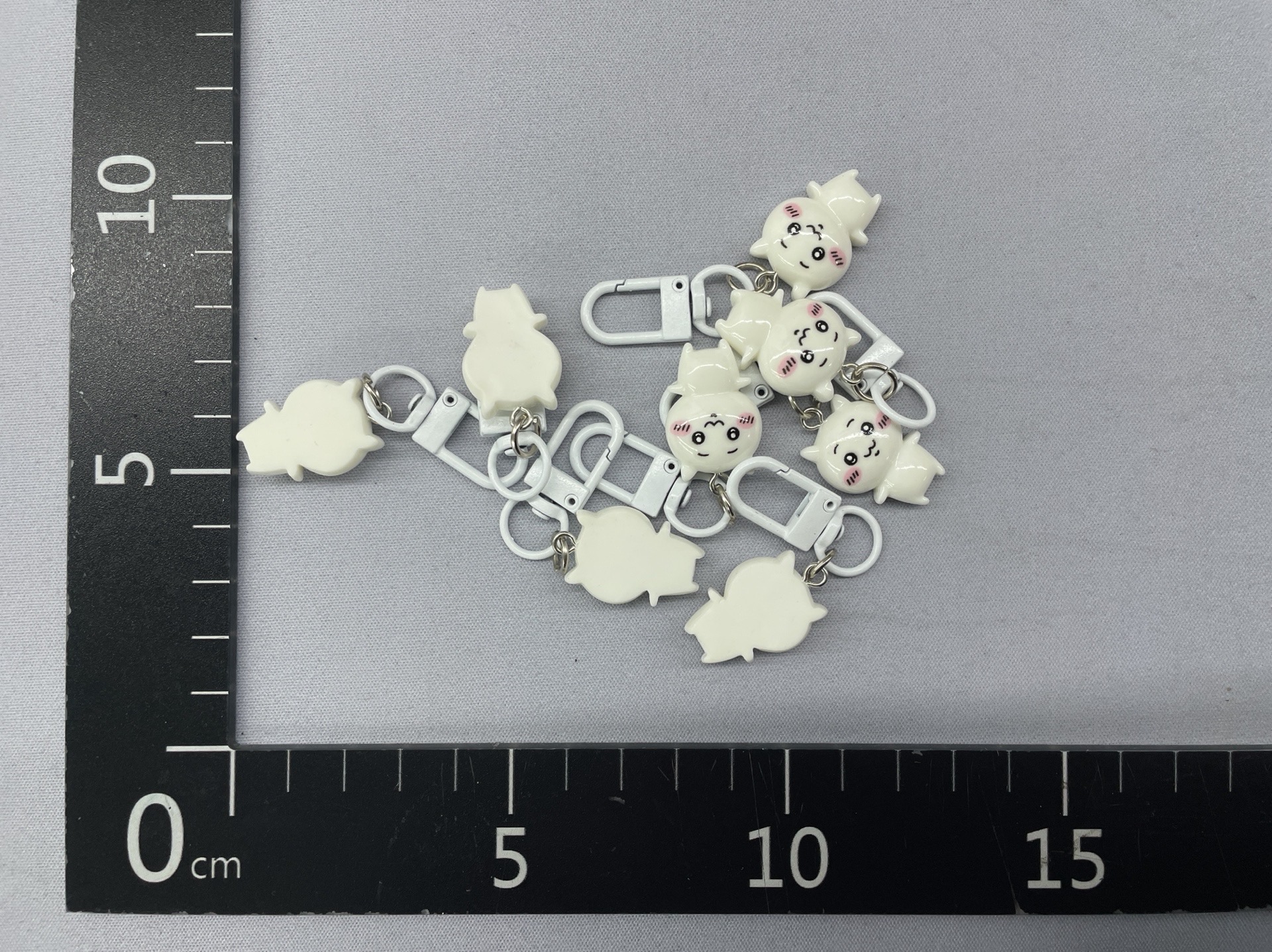 Cartoon self-deprecating bear chiikawa keychain small eight usachi bag pendant gift for best friend