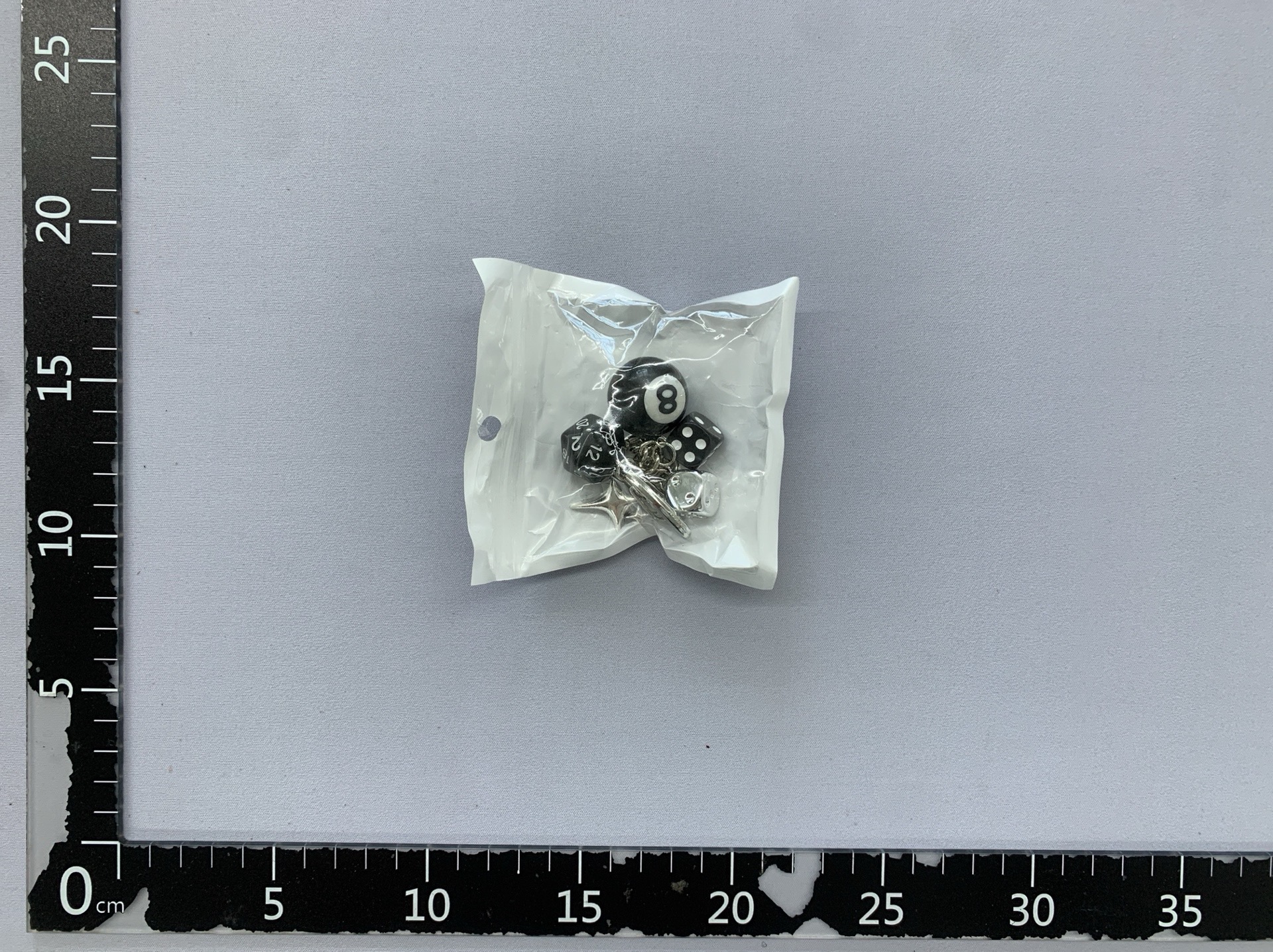 Retro trend multi-element four-pointed star 20-sided dice 8 billiard keychain bag pendant future style diy accessories