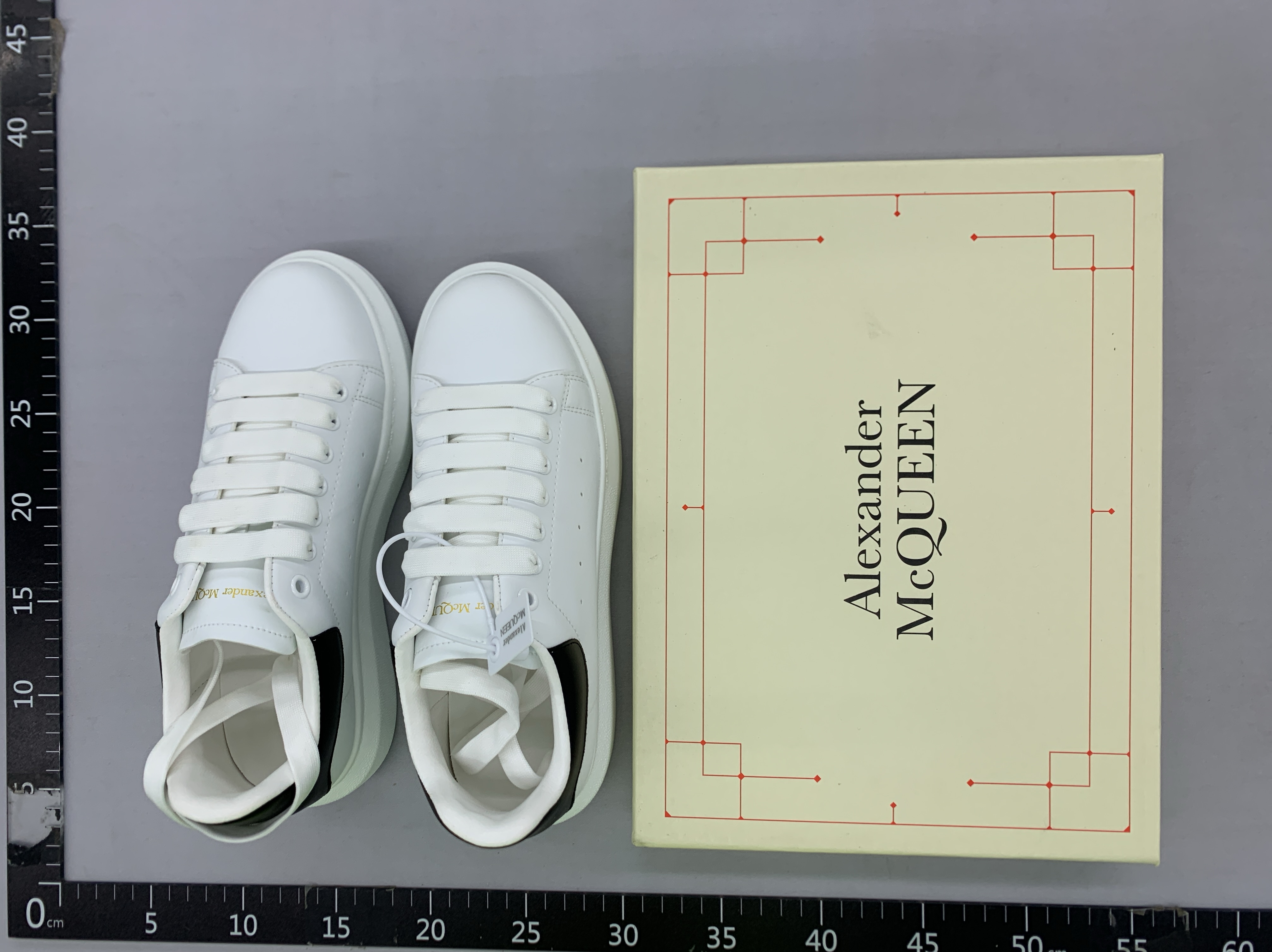 L20 high quality white shoes whatsapp+86 151 5039 9023