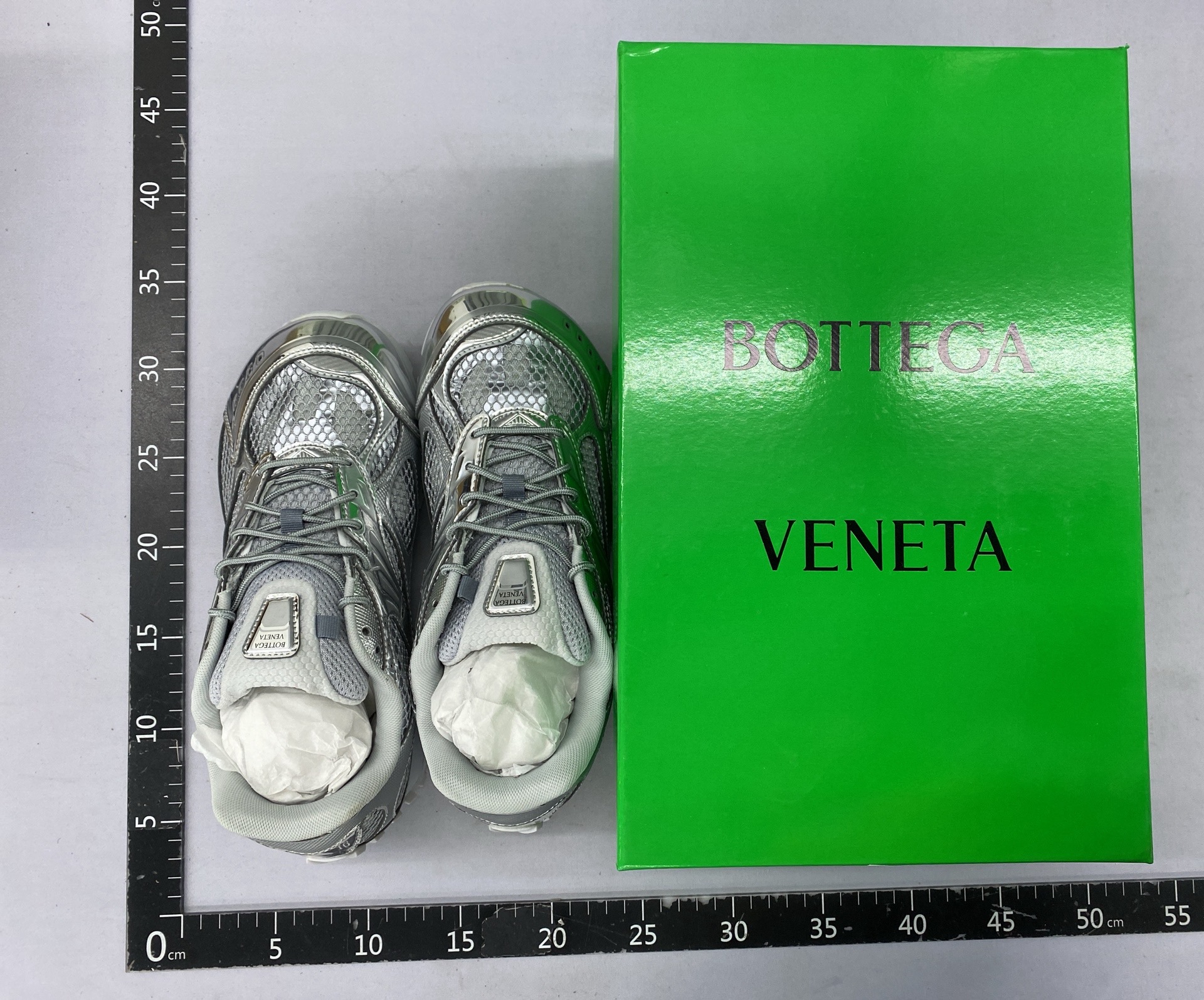 BV 运动鞋