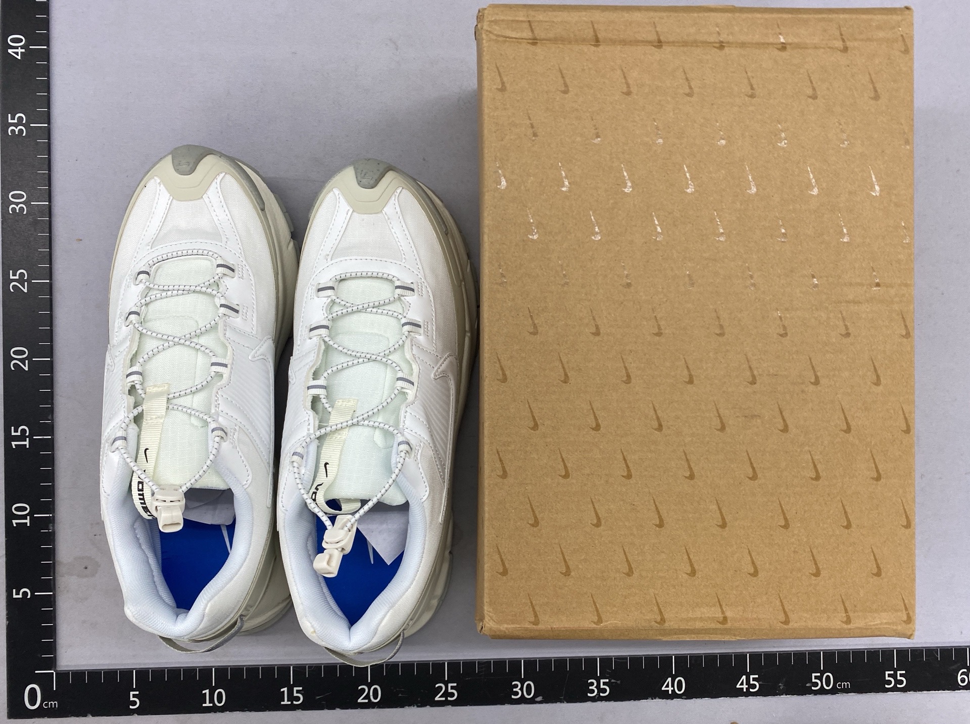 branded sports佛莫罗五代训练鞋 Vomero 5 Roam运动鞋老爹鞋