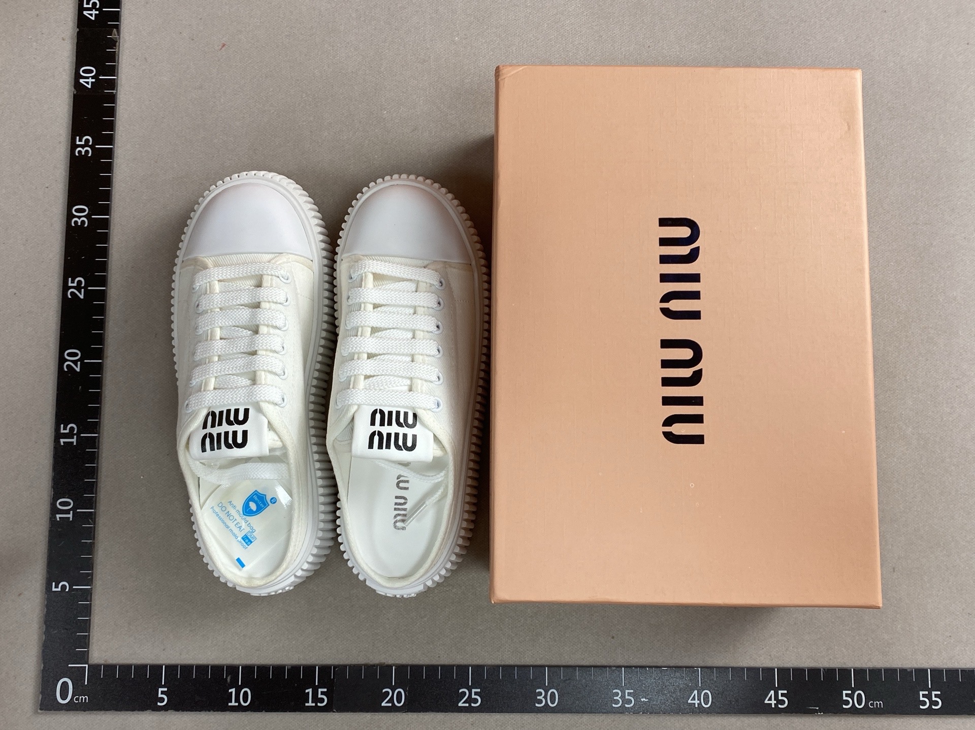 New arrivalmm’s new arrival canvas shoes mesh thick sole women’s shoes fashion heightening lightweight biscuit cut outwhite shoes half drag