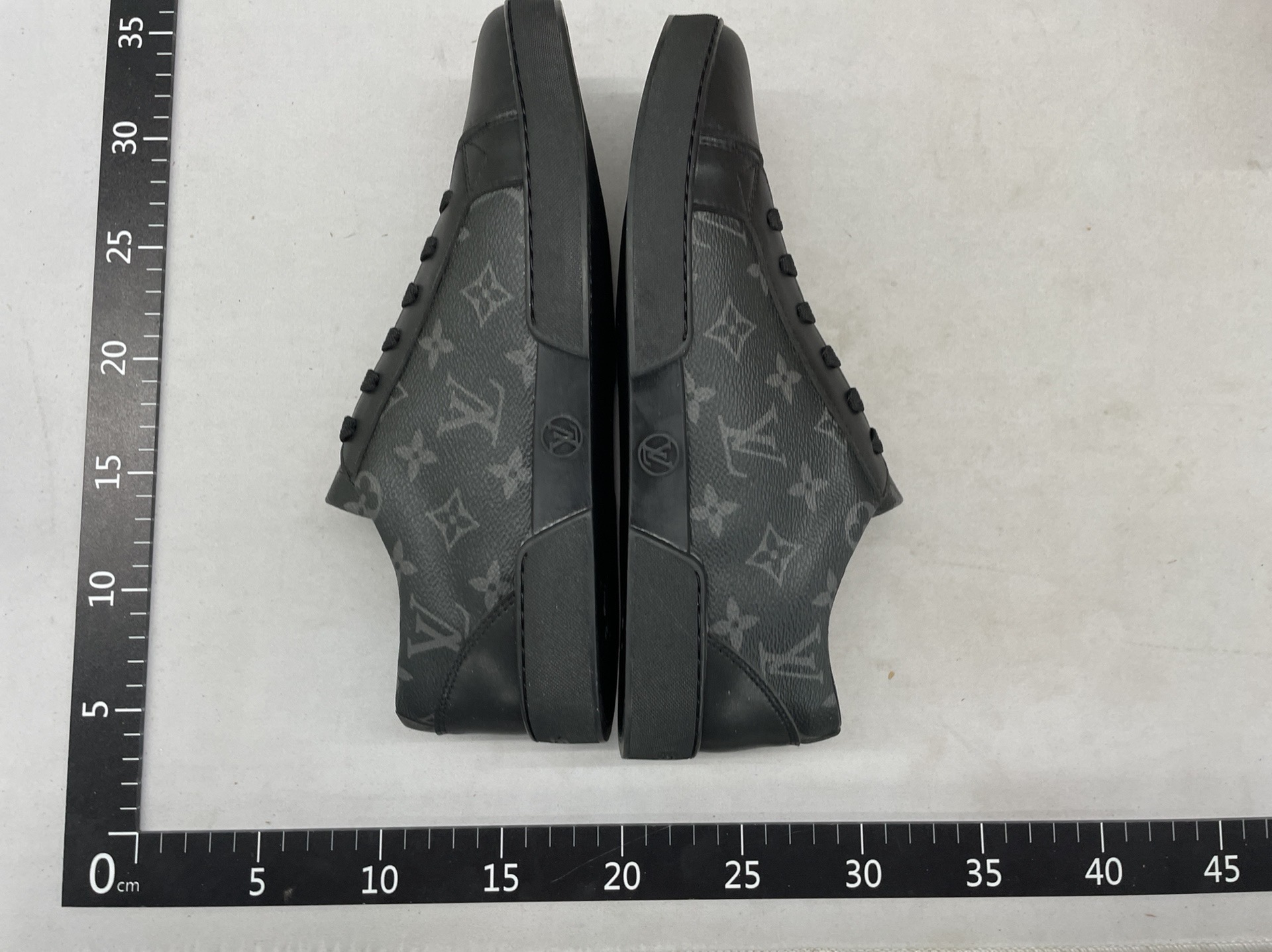 1:1 original standard original box mencasualflats european goods men’s casual shoes classy luxury brand sneakers