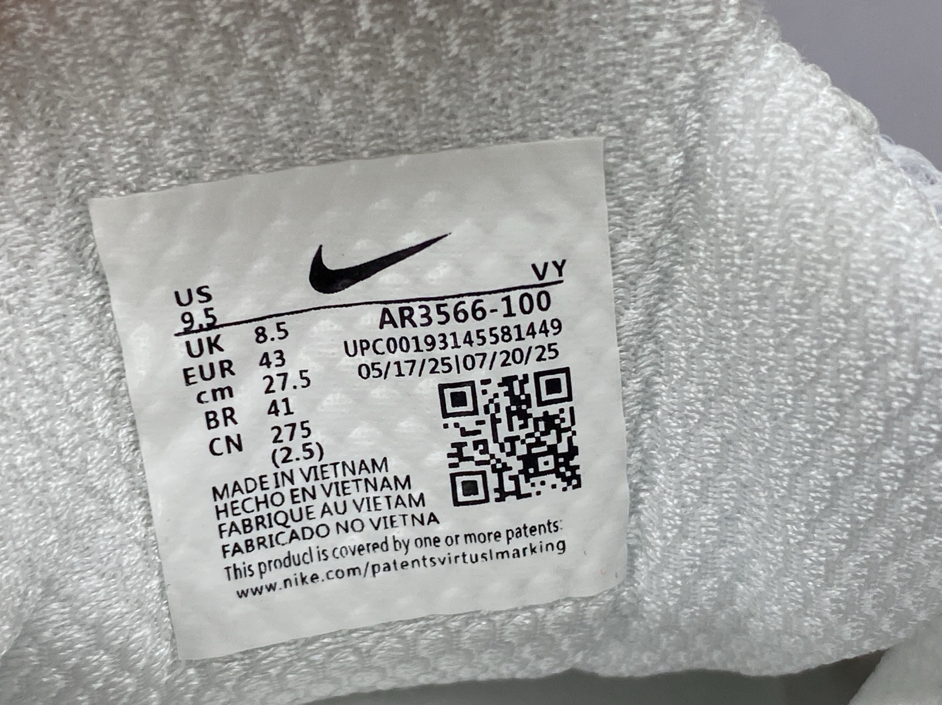 1500  时尚百搭潮流休闲运动鞋 016WhatsApp: +86 19324419867