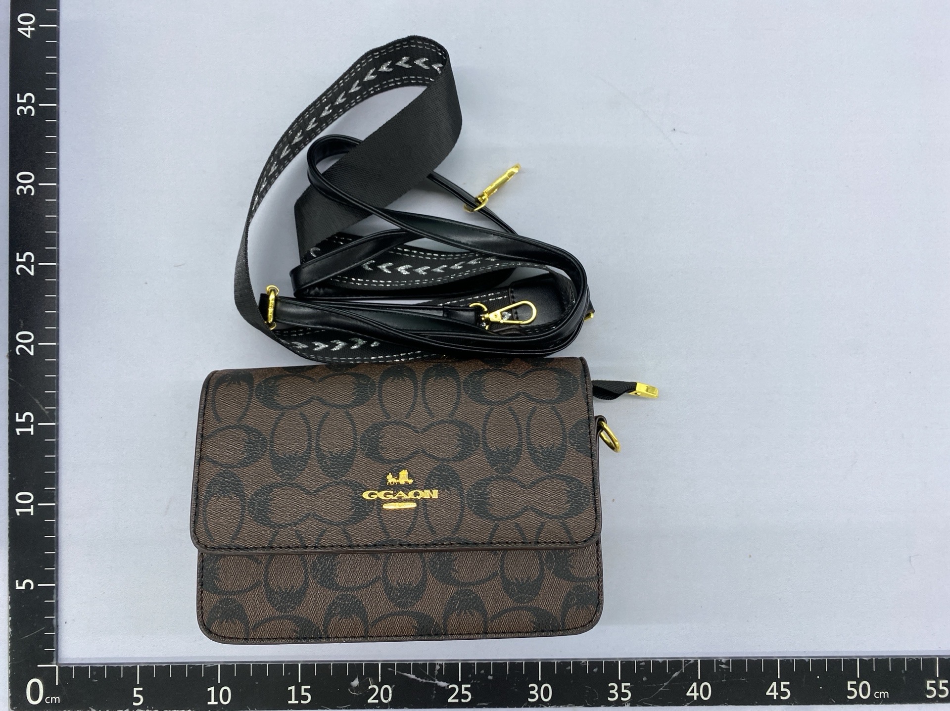 High-end women’s bag, 2026 new fashion retro print small square bag, versatile wide shoulder strap single shoulder crossbody bag, trendy