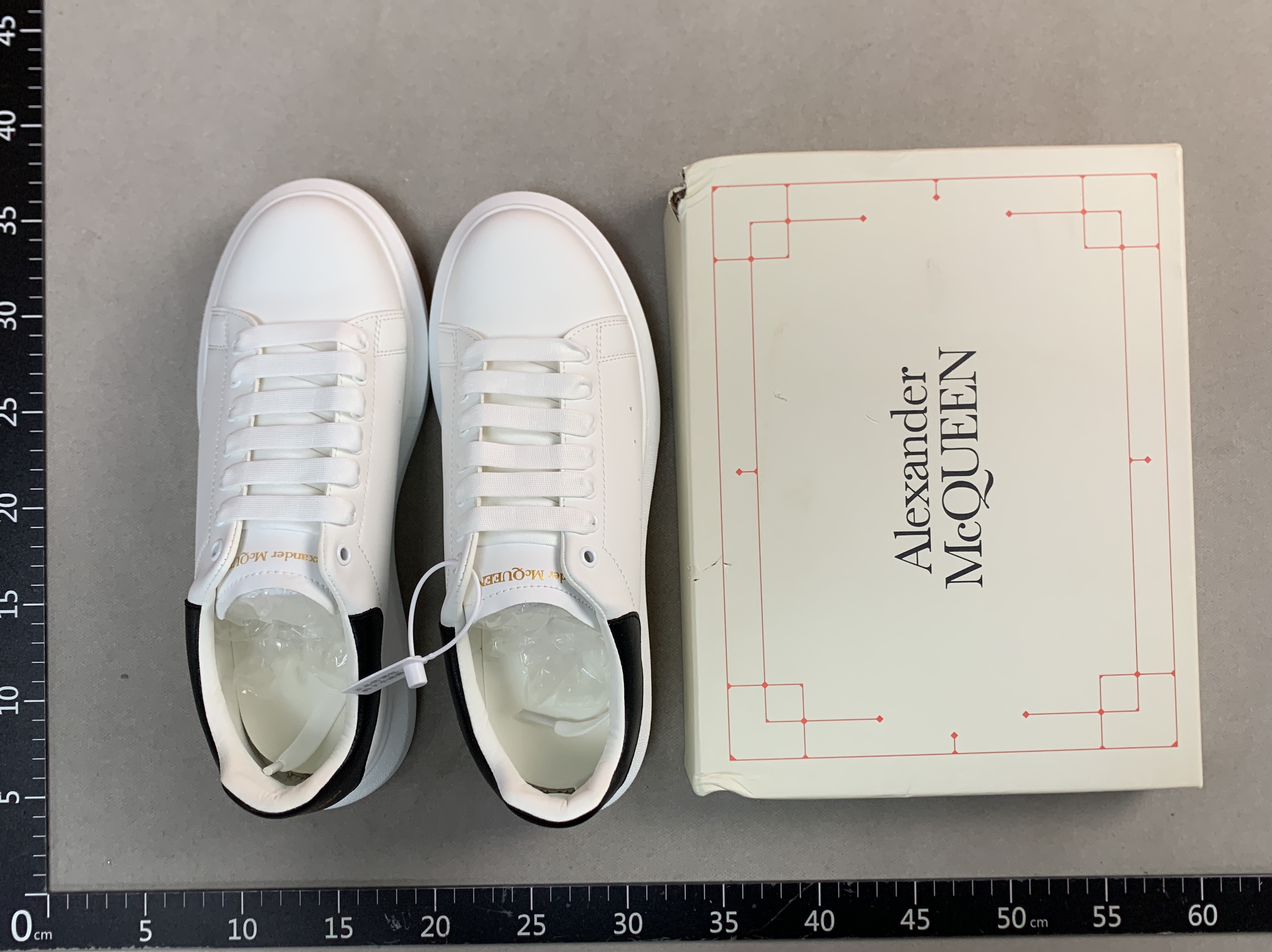 Cross-border foreign trade couple high version mcqueen white shoes platform shoesthick solehidden heeleasiest for matchcasual men’s and women’s sneakers trendy