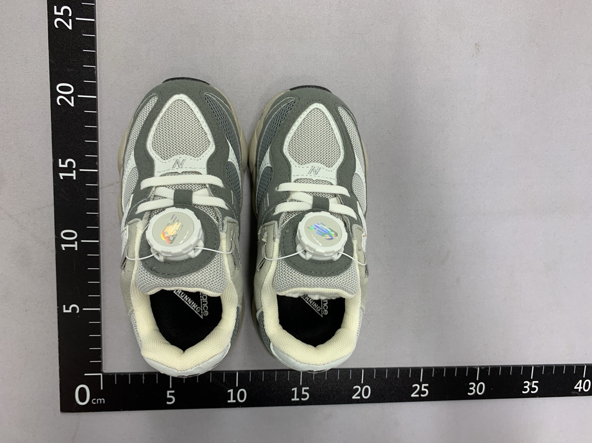 新款新百伦童鞋New Balacn NB9060旋转扣锁扣儿童运动鞋男女童跑鞋一脚蹬休闲鞋跑步鞋