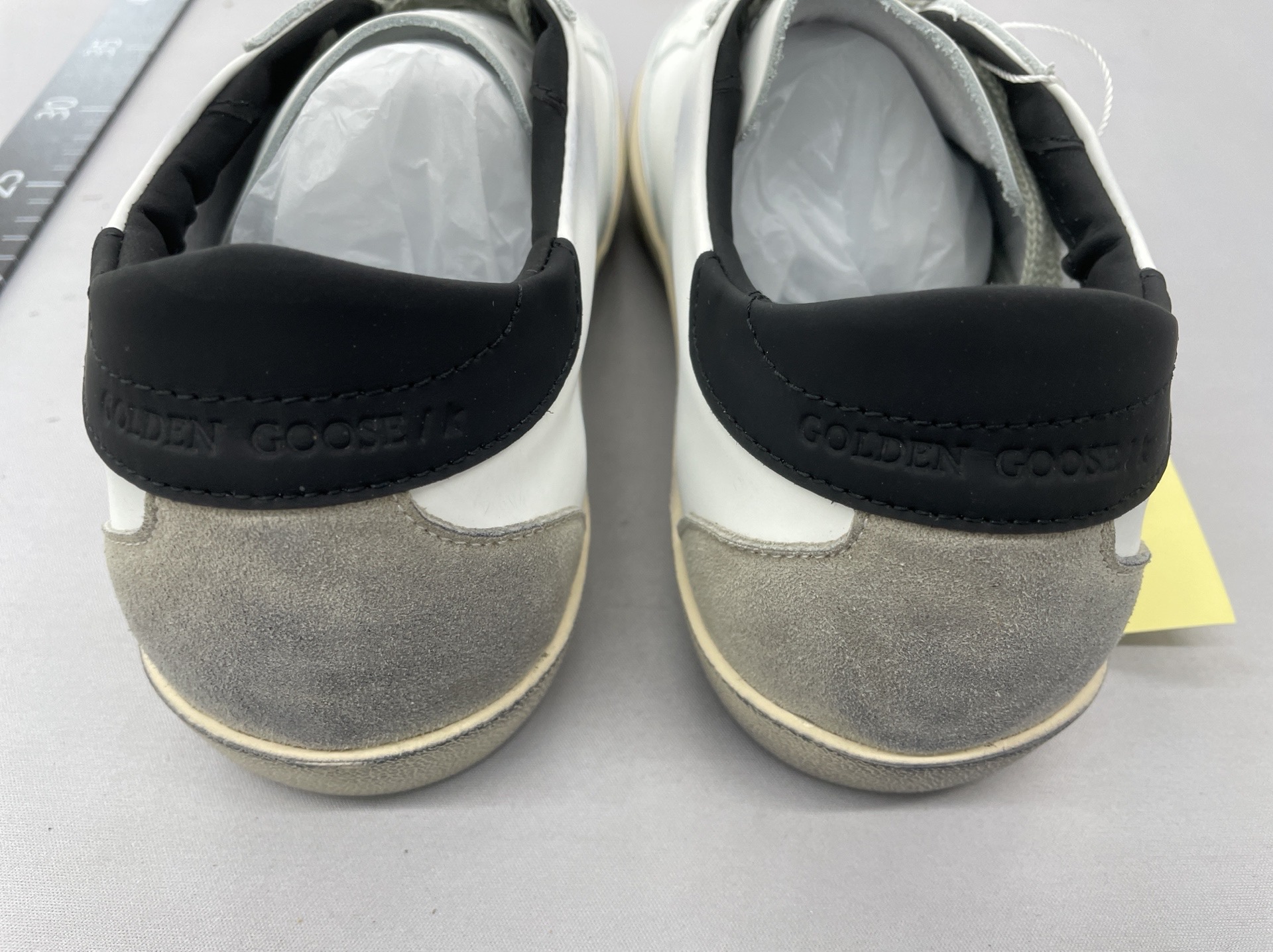 LZZ06-经典男女通用款休闲运动鞋情侣鞋WhatApp+86 18860892786
