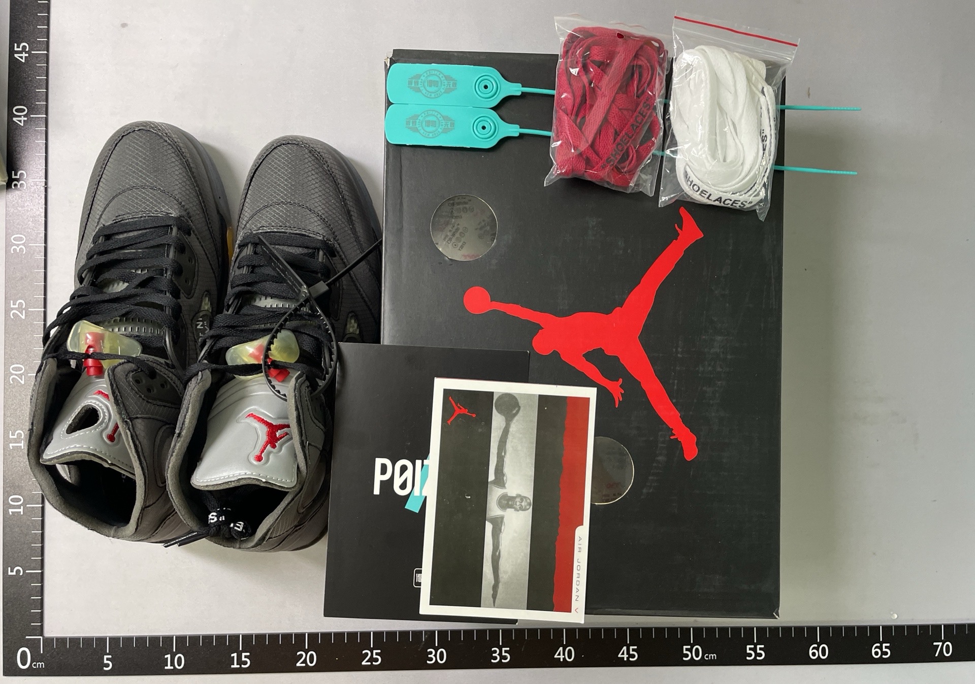 AJ5 OW联名篮球鞋