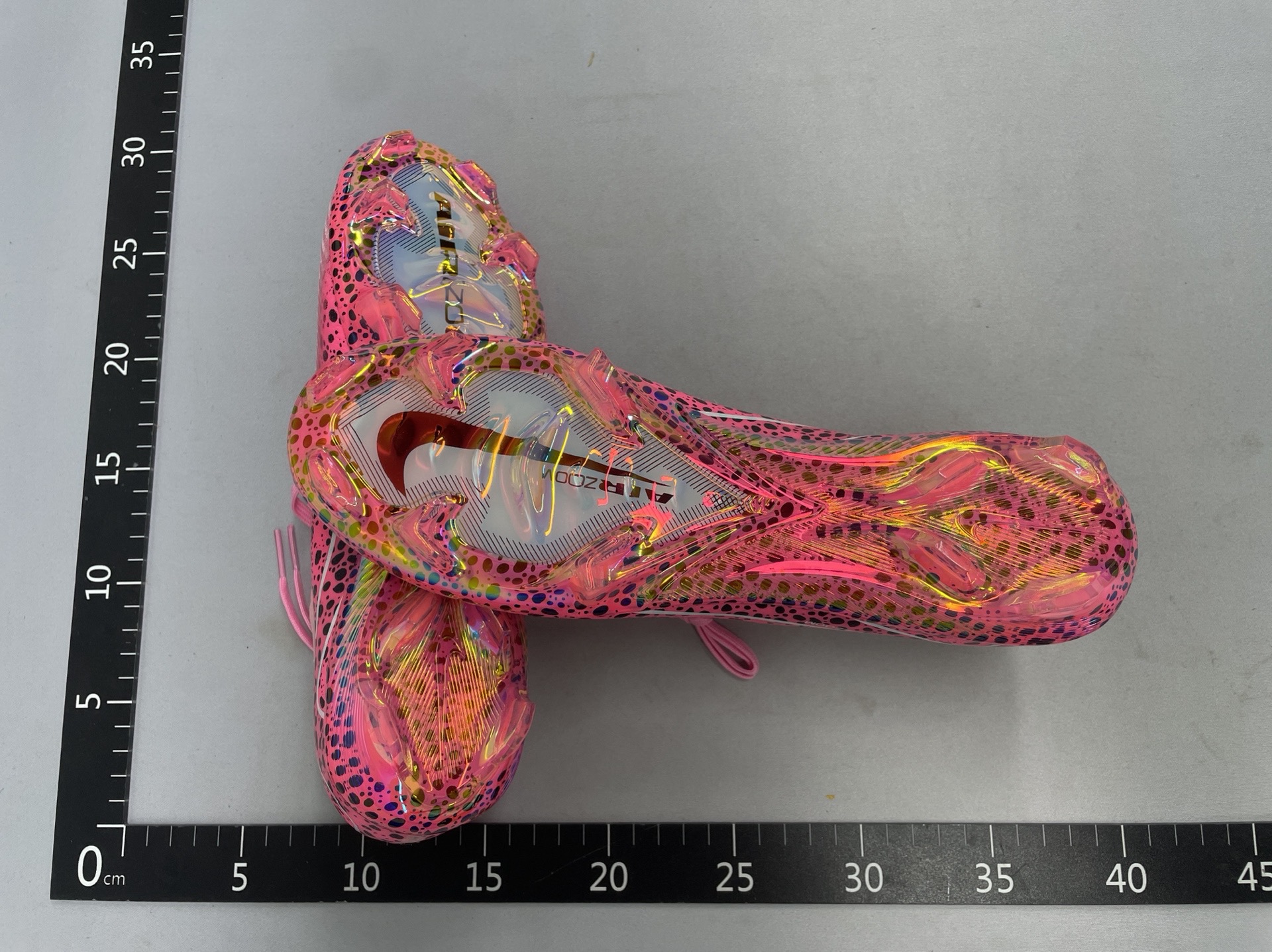 zk88-跨境世界杯刺客16足球鞋FG钉WhatsApp+86 150 8017 2573
