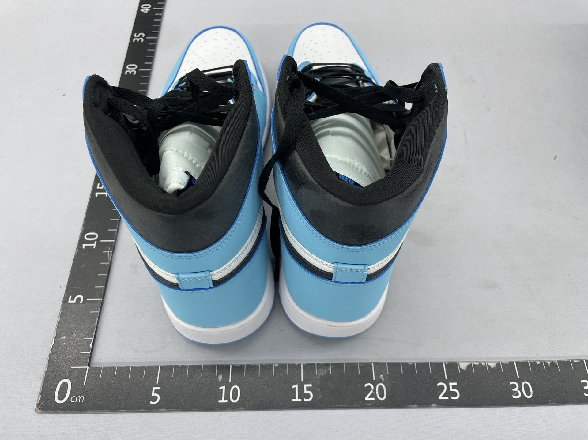 A20 时尚运动鞋 WhatsApp+86 177 5033 6825