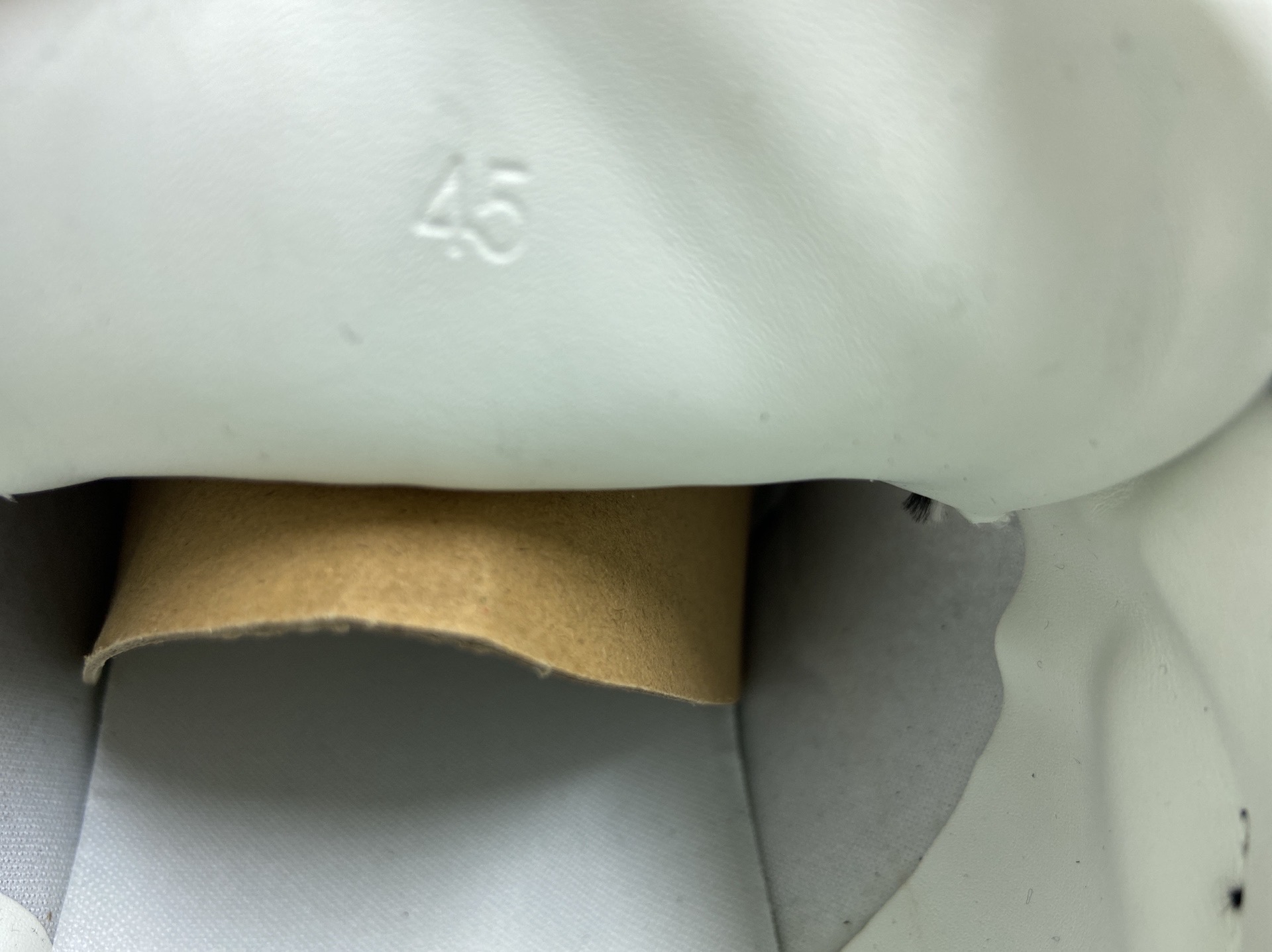 爱马时尚休闲运动鞋