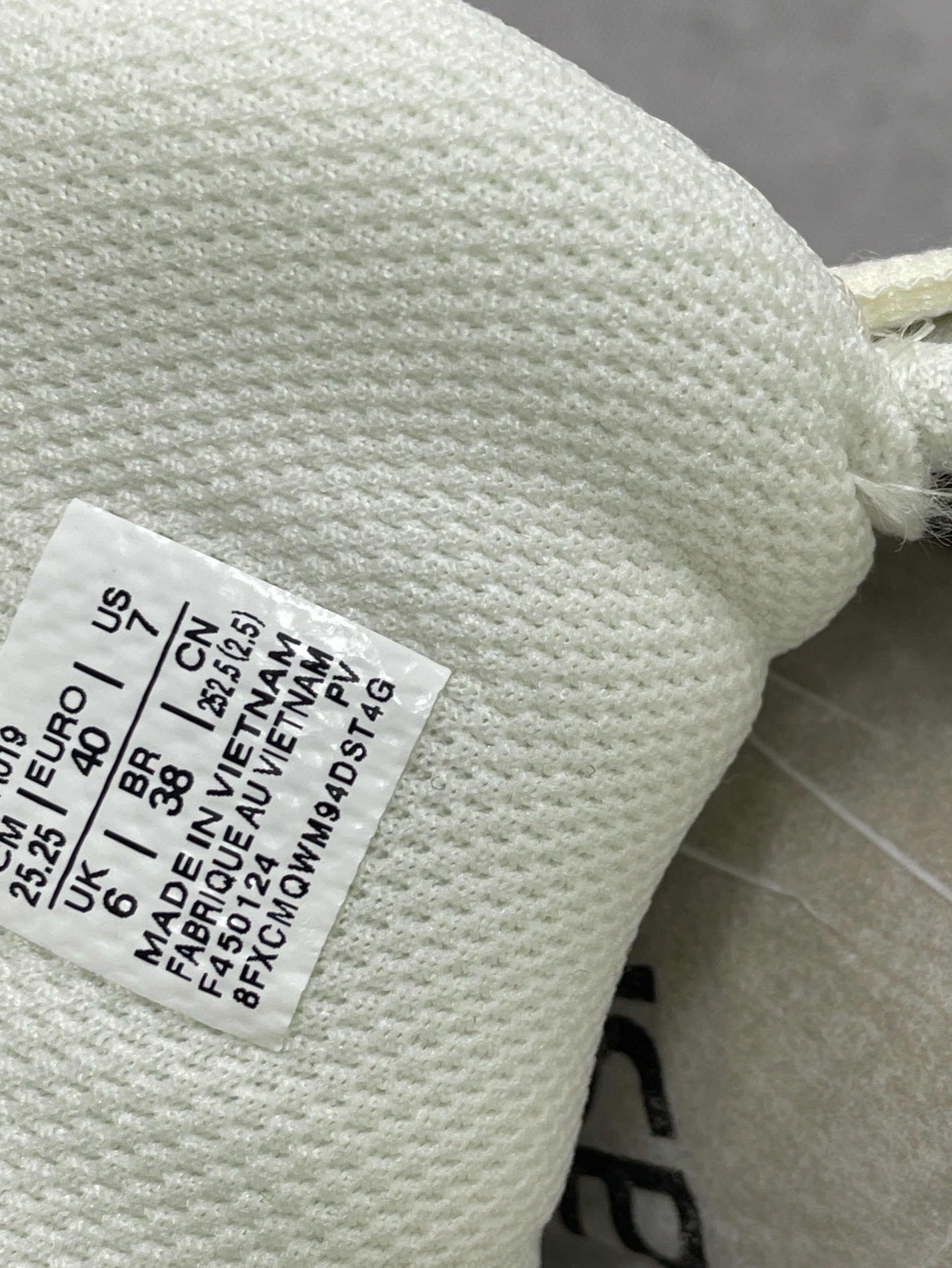 highest quality-----1 2025新款运动鞋，时尚舒适**WhatsApp+86 151 5039 9023