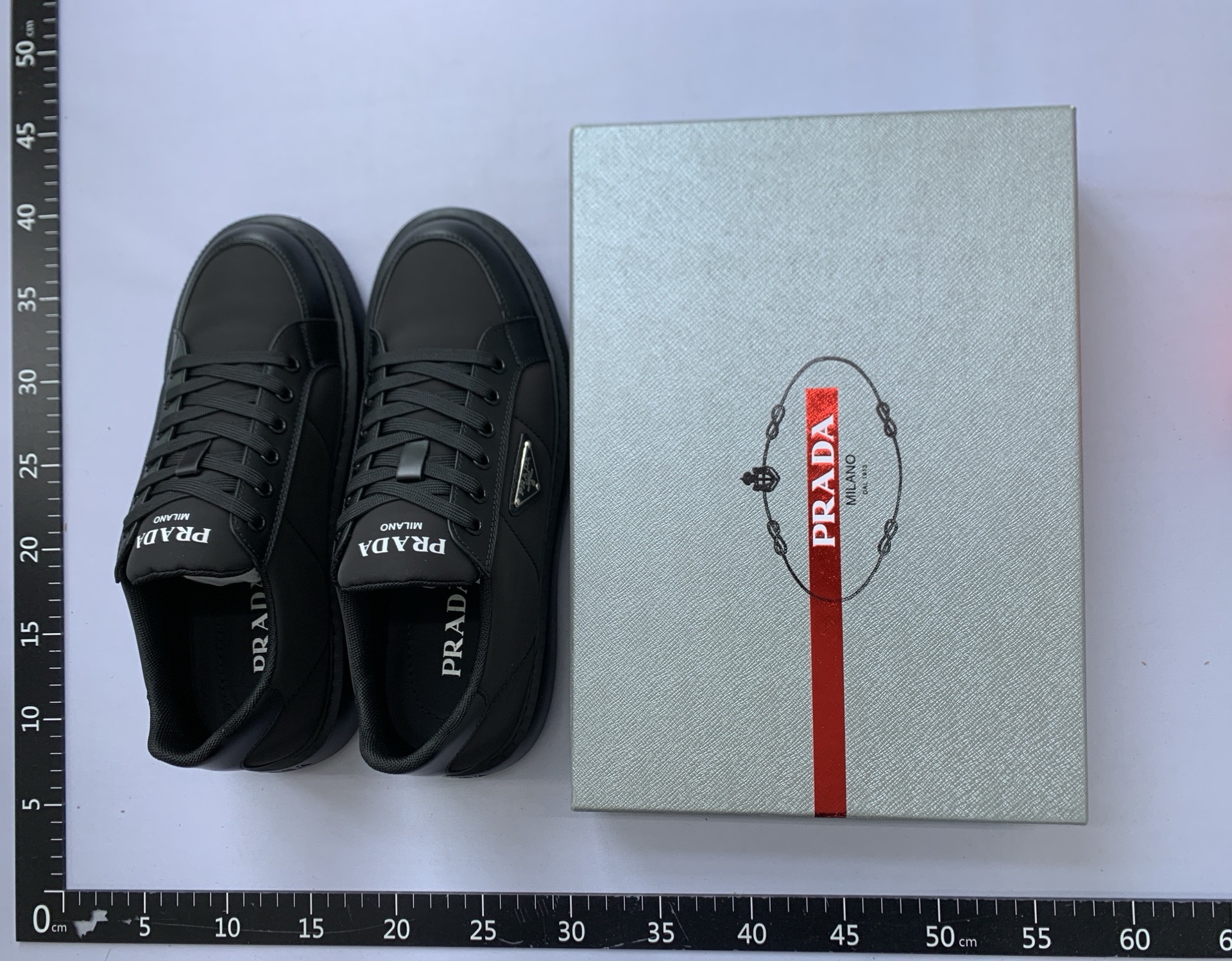 European style korean casual fashion versatile men’s sneakers classic canvas breathable comfortable lace-up athletic white shoes