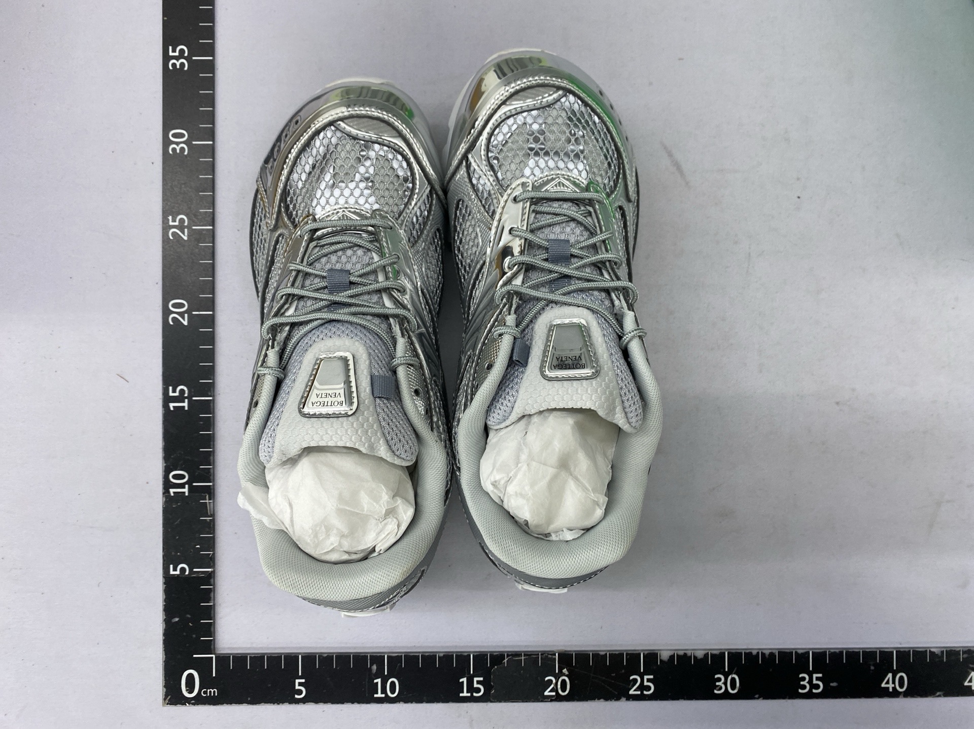 BV 运动鞋