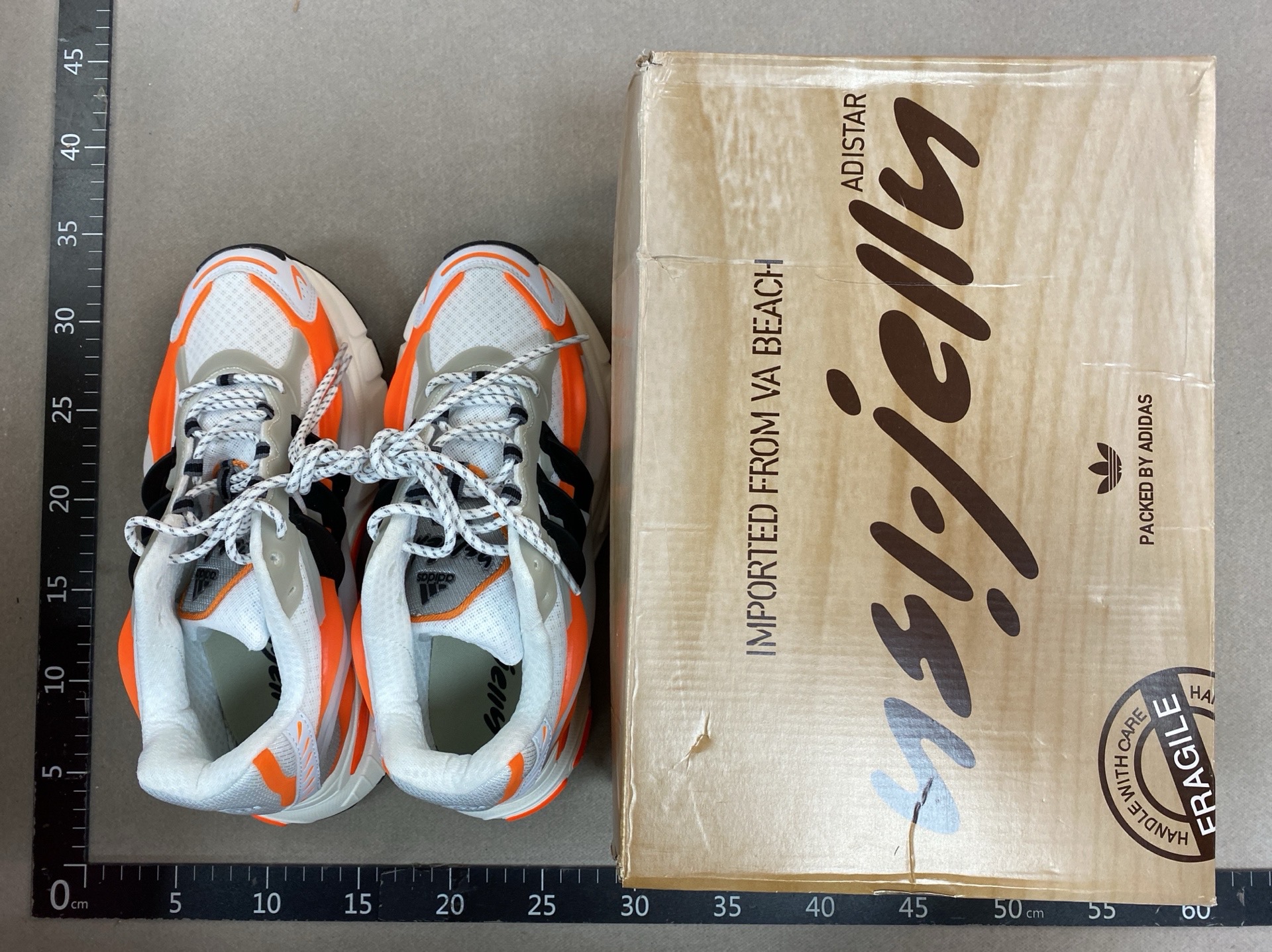 Ad dad shoes, high quality 1:1 watches, bags, clothes, jewelry (if you need more styles, please contact me (whatsapp: +86 13798875951)