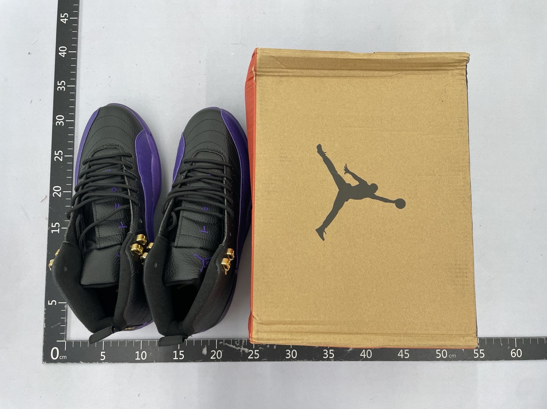 AJ12高帮纯原男款篮球鞋世界杯黑白金乔12高颜值气垫运动鞋