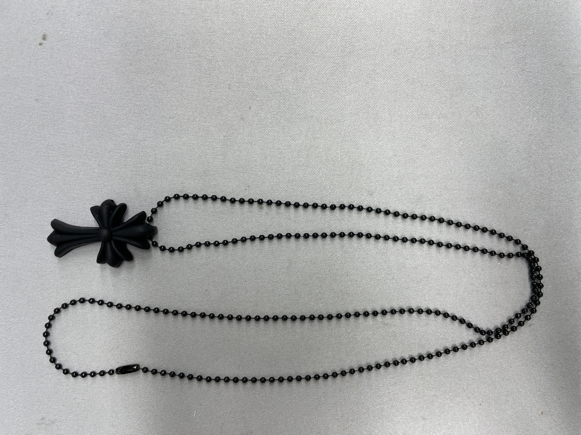 Trendy and versatile colorful silicone cross necklace, vintage rubber heart, lock, and sword pendant necklace for men and women