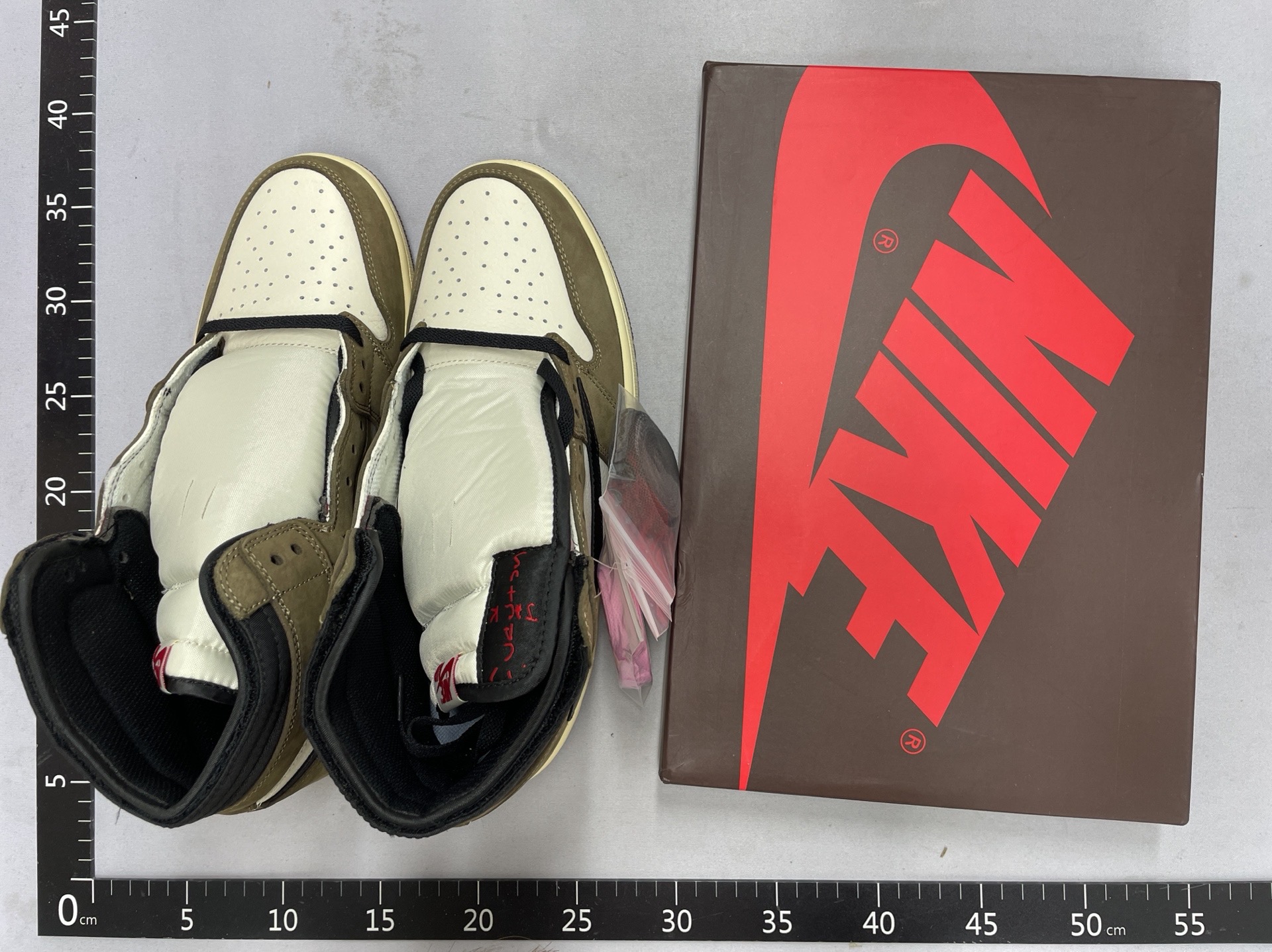 A22  男女时尚运动鞋【PK  Quality】 WhatsApp+86 177 5033 6825
