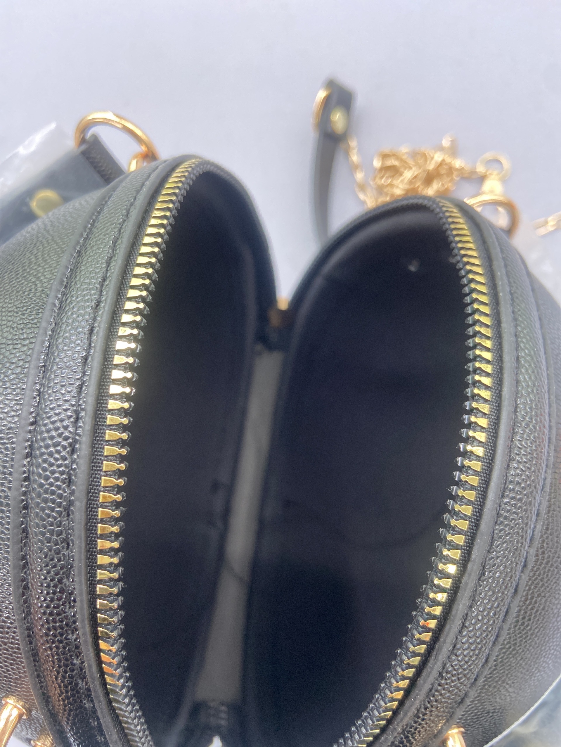Stylish round ball bag for women 2025 spring and summer new arrival style chain basketball bag shoulder crossbody bag satchel football bag