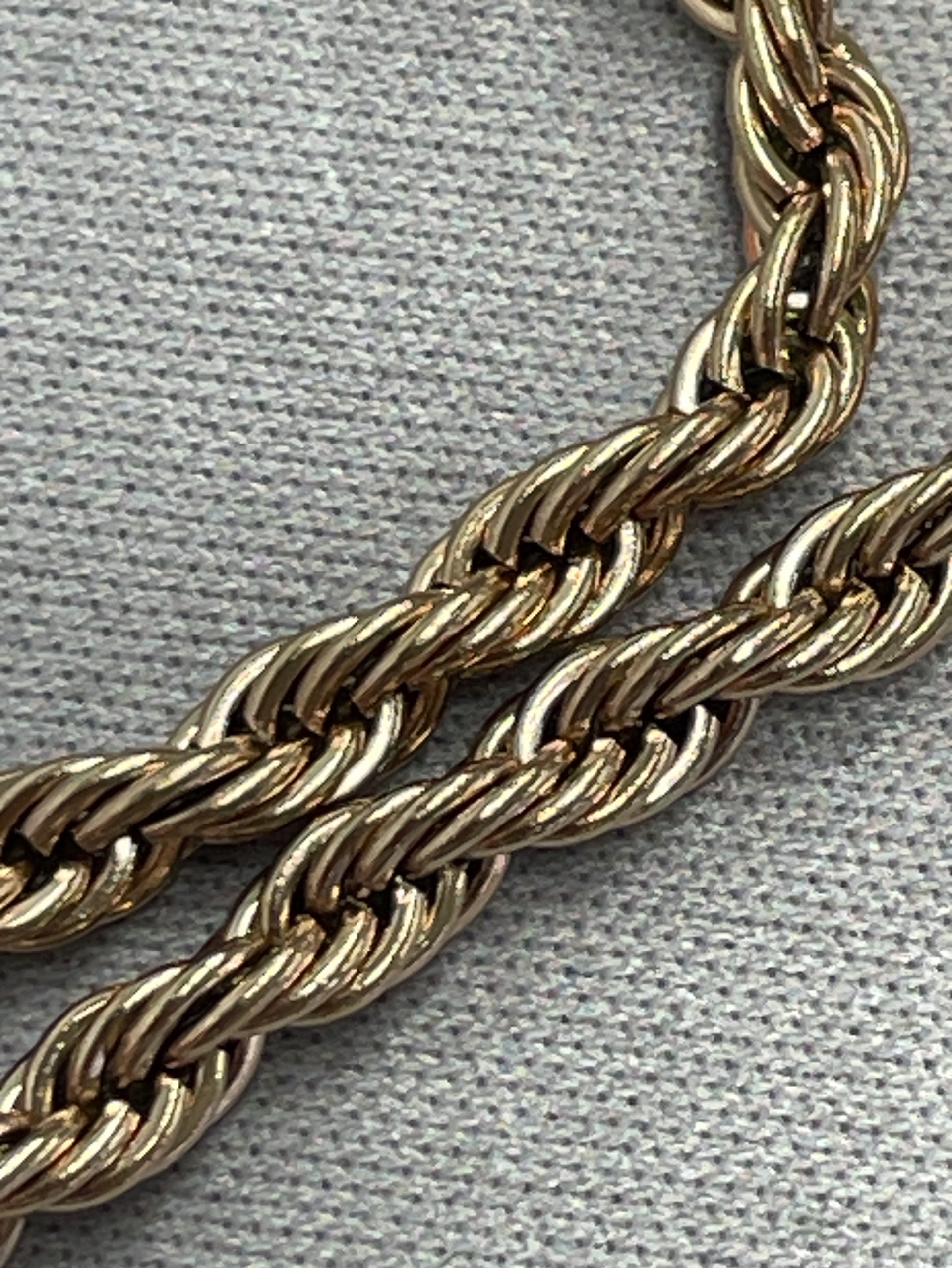 European and american stainless steel twisted rope chain men’s necklace trendy hip hop jewelry titanium steel 18k gold necklace wholesale
