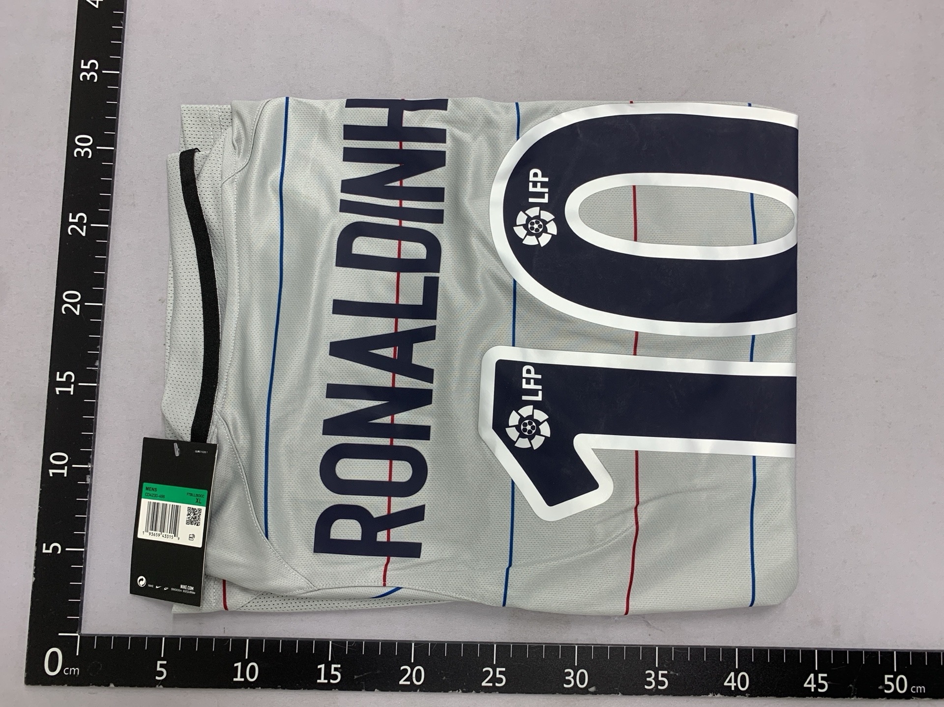 Vintage football jerseys – classic barcelona, lisbon, ac milan, ronaldo, messi, maradona, baggio jerseys
