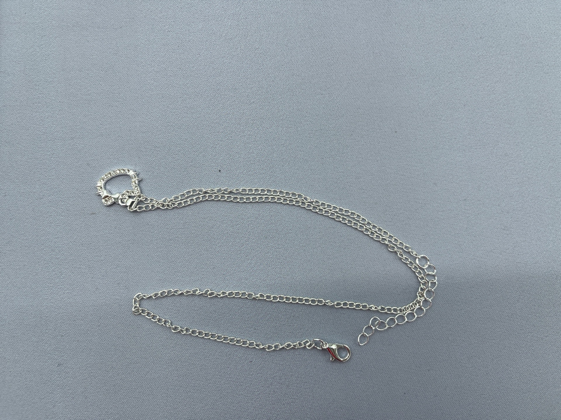 Bestselling hollow-out hello kitty necklace – unique design, trendy & chic, minimalist style, versatile & easy to match, perfect gift for besties