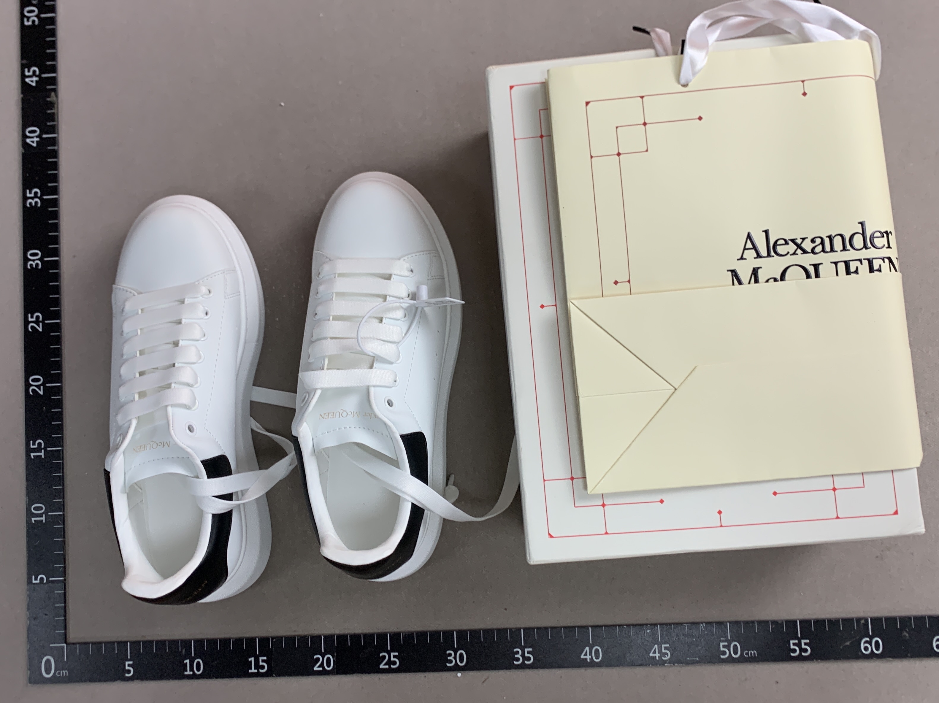 Mq mcqueen white shoes women’s spring new arrival round toe tie backeasiest for matchthick sole hidden heel sports casual sneakers men