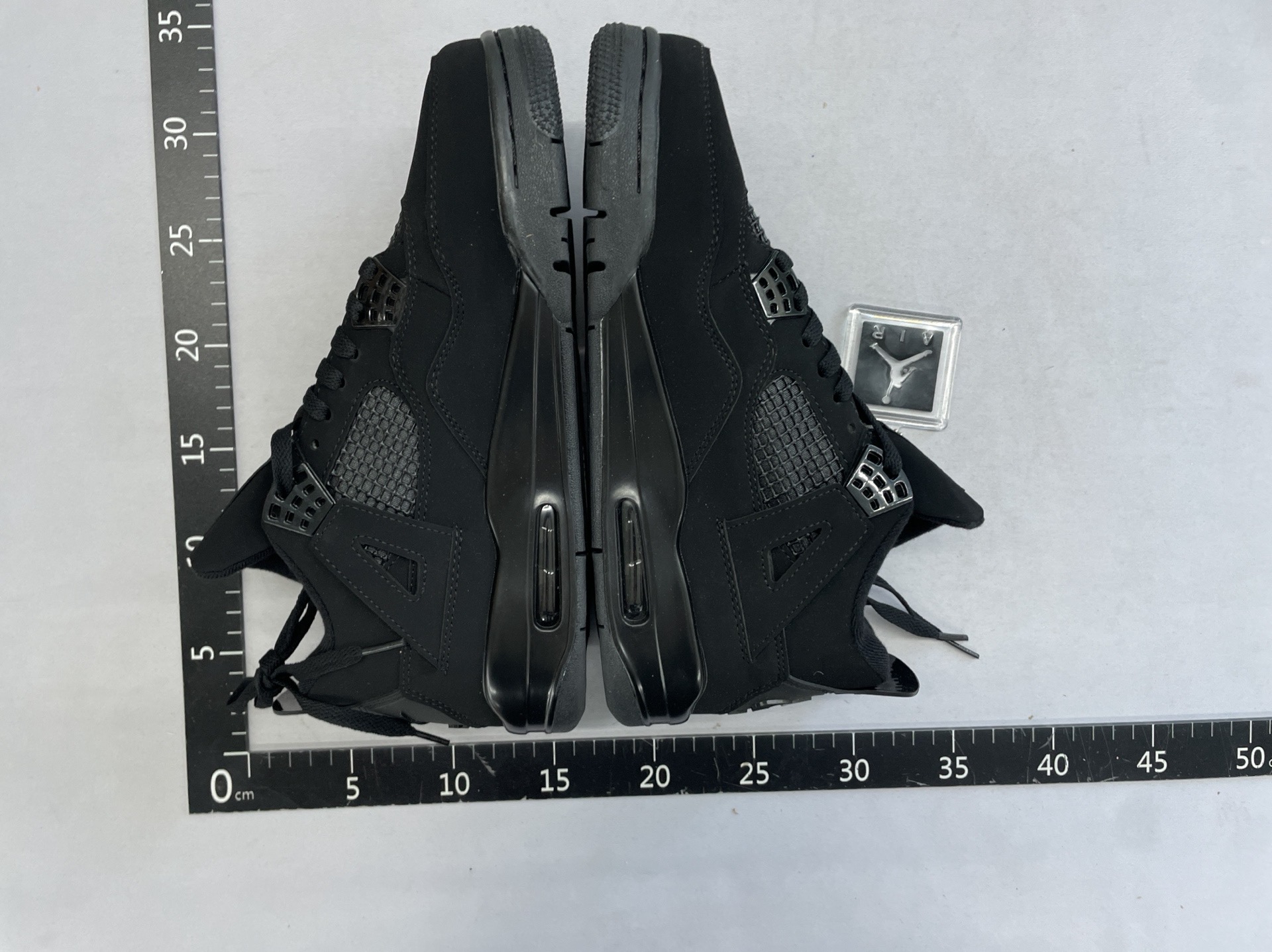 54D-高品质时尚运动鞋 Whatsapp 86 177 5911 6642