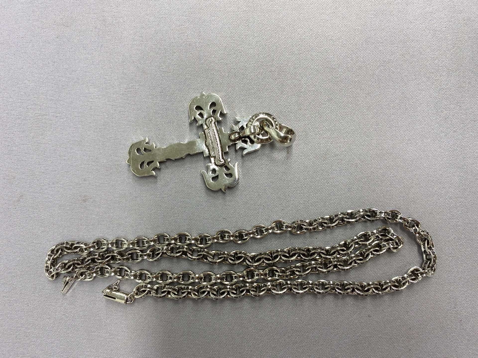 Ch luo xin retrocut out tag cross pendant necklace trendystylish men’s and women’s same style easiest for matchsweater chain