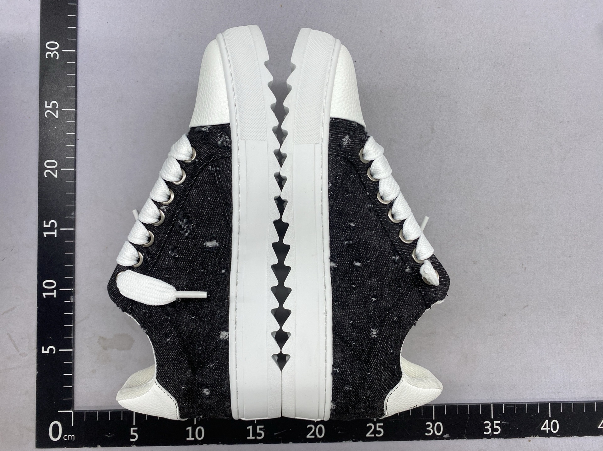 现货NUMERIS运动鞋男手工喷绘帆布鞋时尚潮流个性定.制板鞋