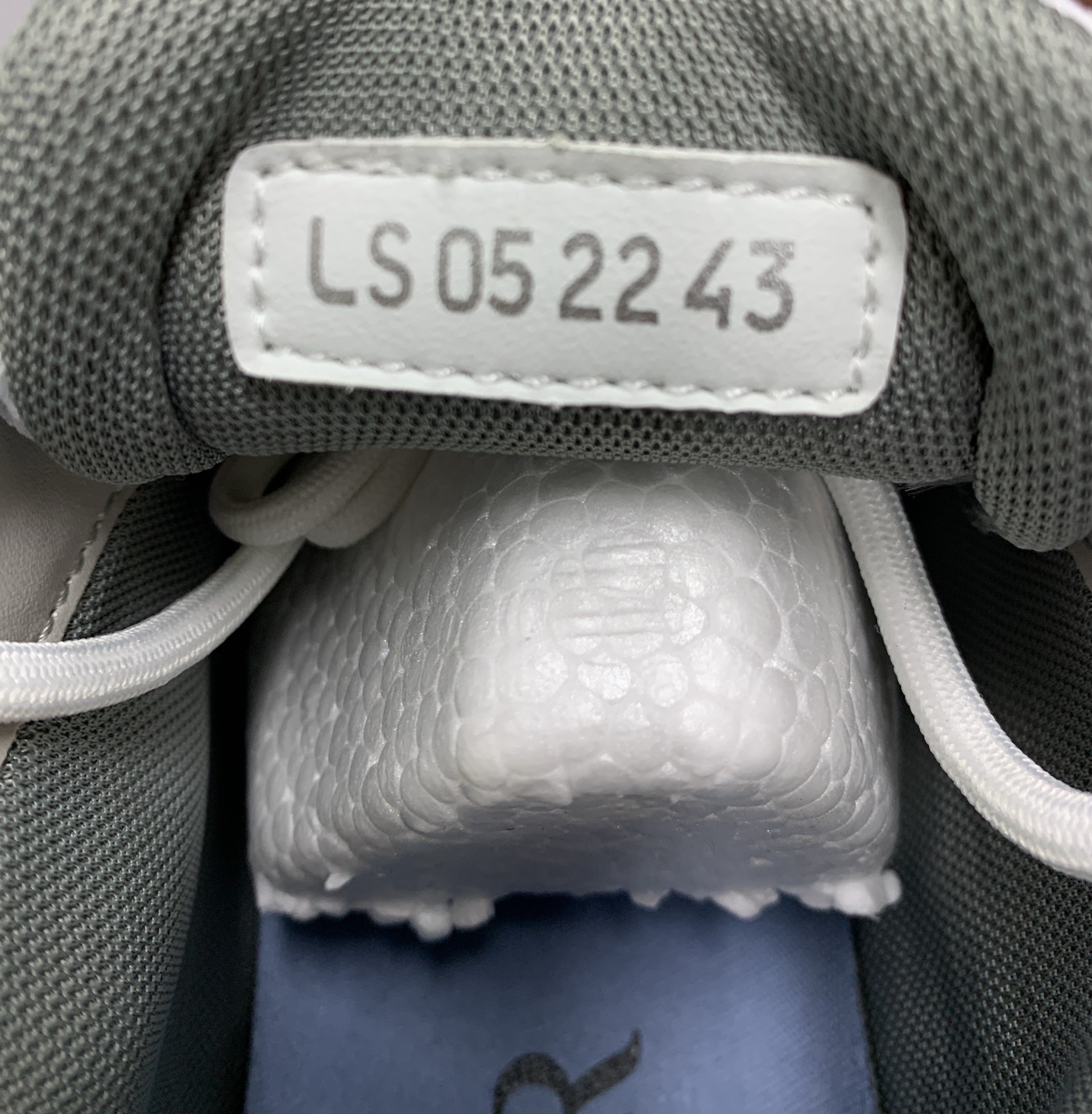 musk factory B22运动鞋柒