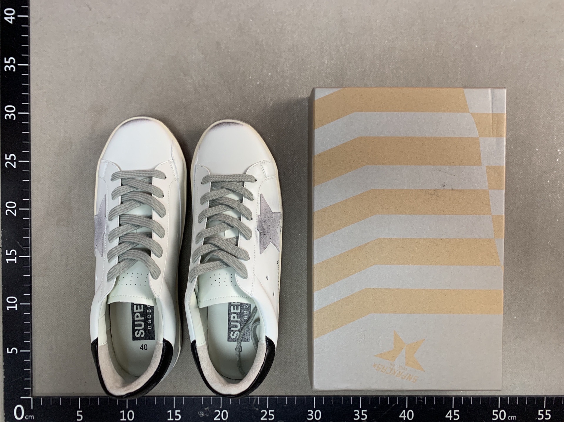 Dirty white shoes 2024 new arrival korean genuine leather distressed star hidden heel couple flatscasual small dirty shoes for women