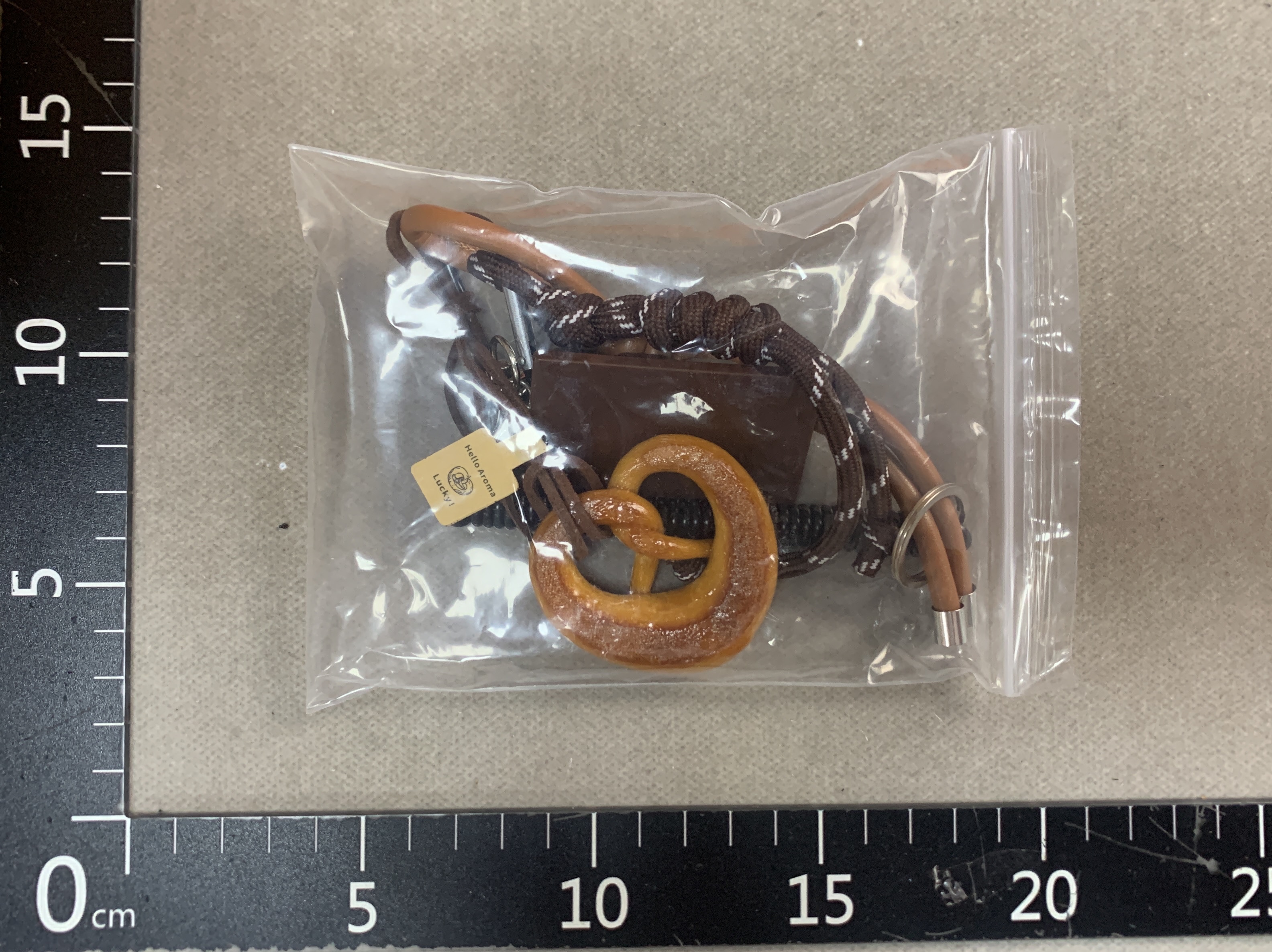 Alkaline water knot bread keychain bag pendant braided rope creative fashion pendant multi-functional bag pendant accessories