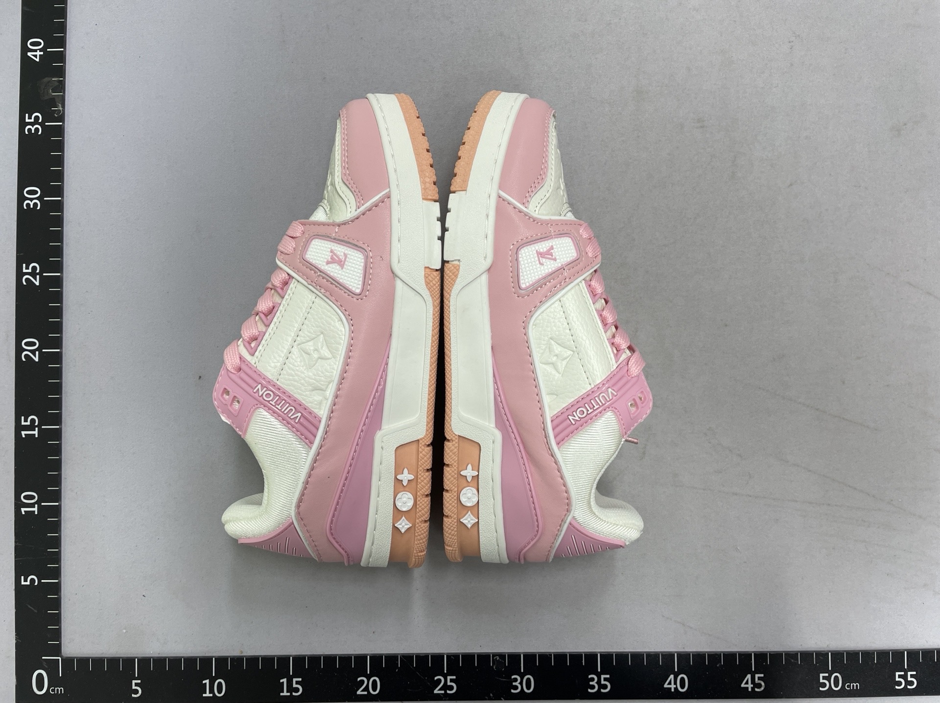 HK88-PH 高品质 新款运动鞋风格运动鞋Whatsapp:+86 132 2593 7783