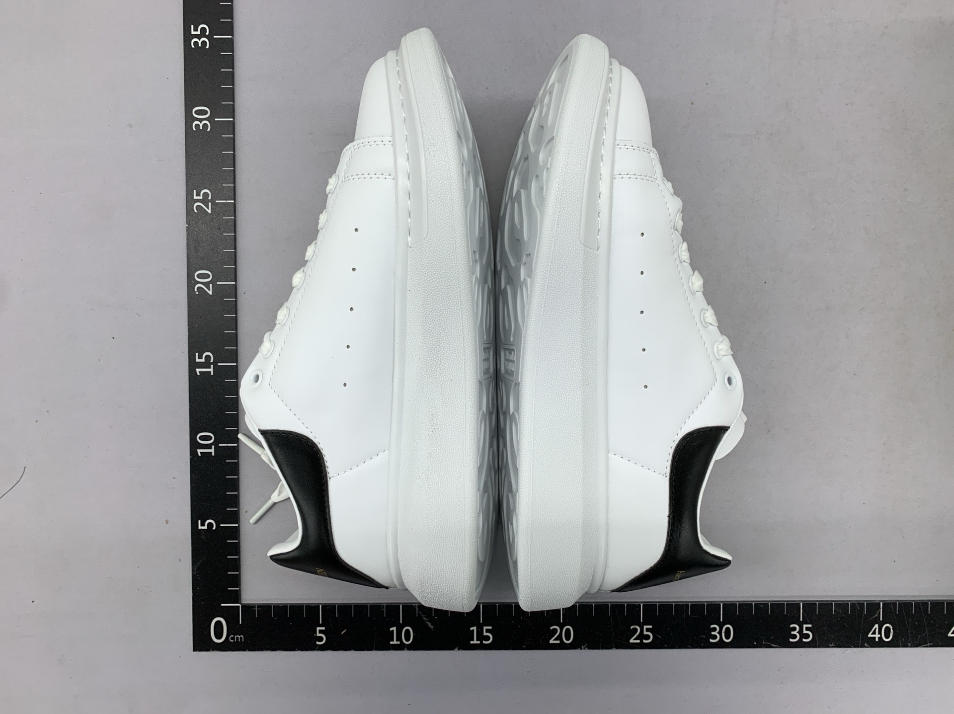 Uf m white shoes k