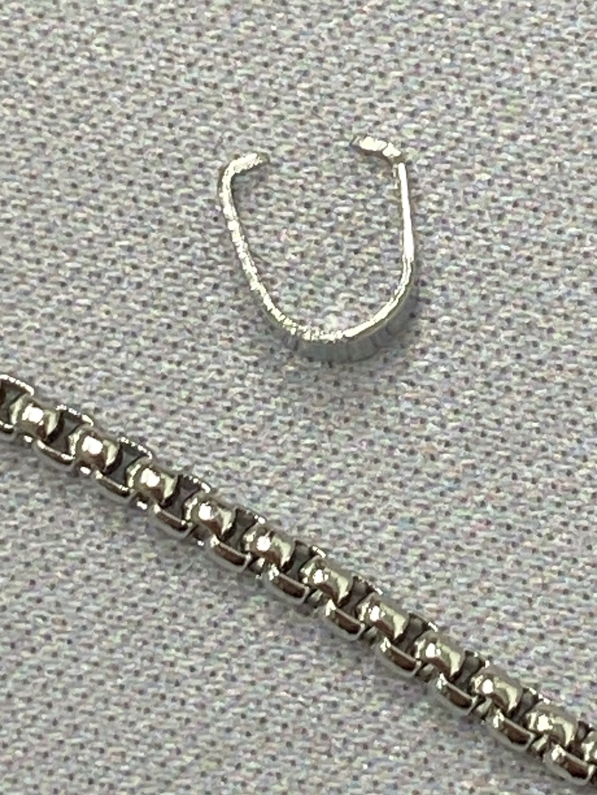Titanium steel necklace for men – fade-resistant, minimalist, and versatile jewelry. also perfect as a women’s sweater chain. new, trendy, and unique style. hot-selling hip-hop accessories