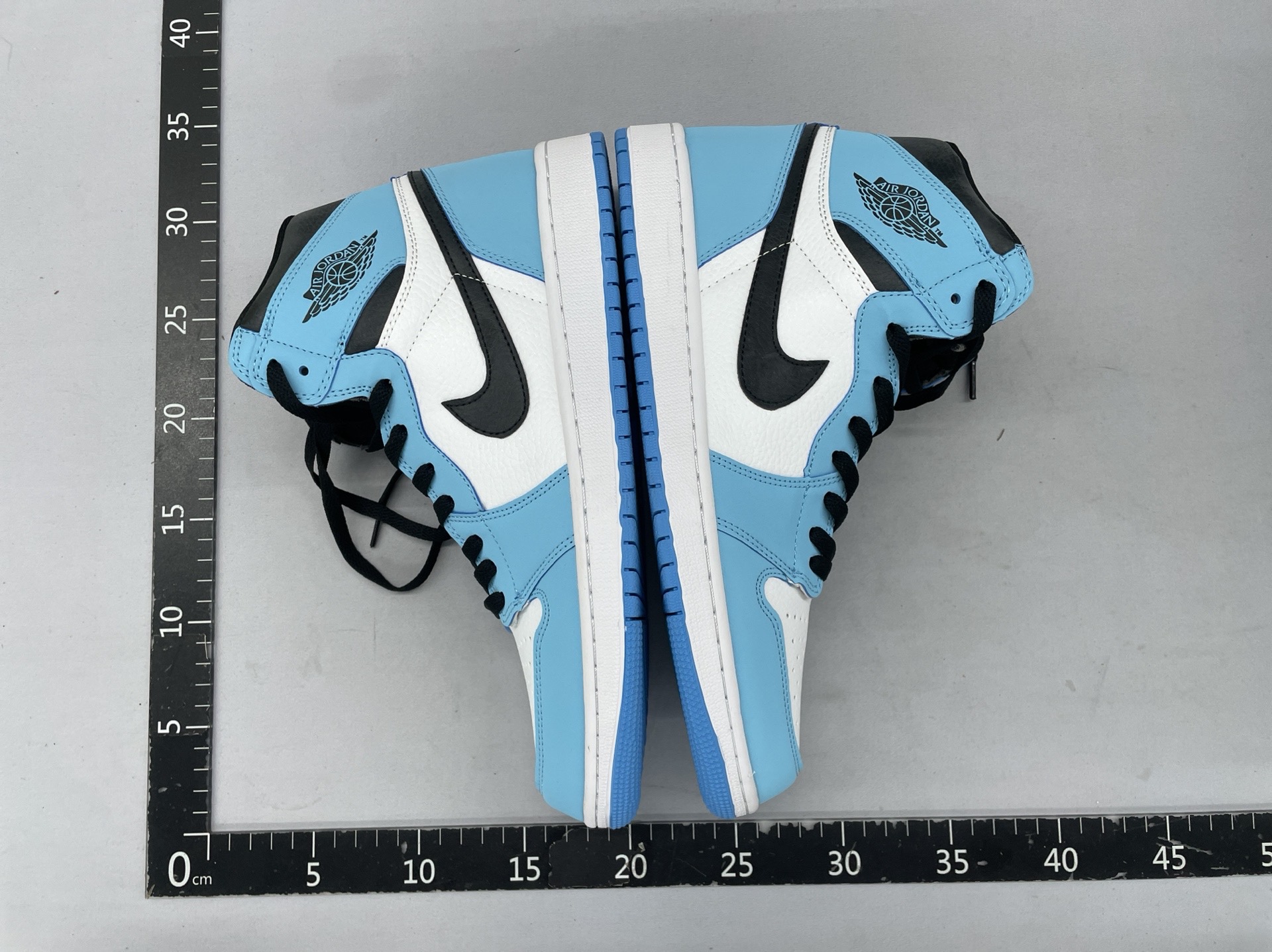 A20 时尚运动鞋 WhatsApp+86 177 5033 6825