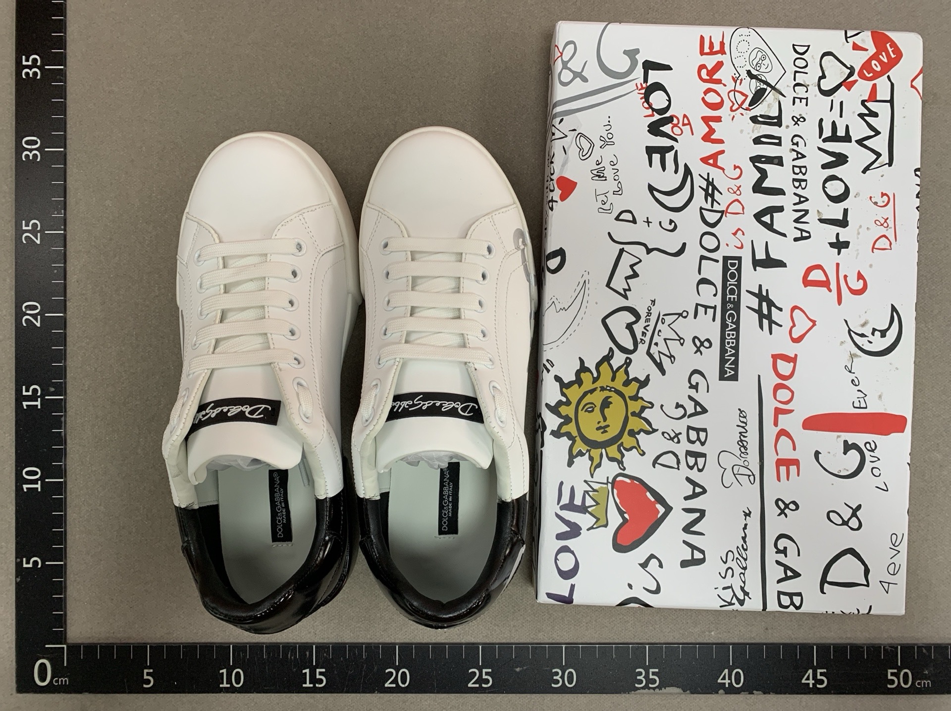 Top version export original order hot bar same style real cowhide dg2023 rivet graffiti white shoes men’s couple shoes trendy shoes for women