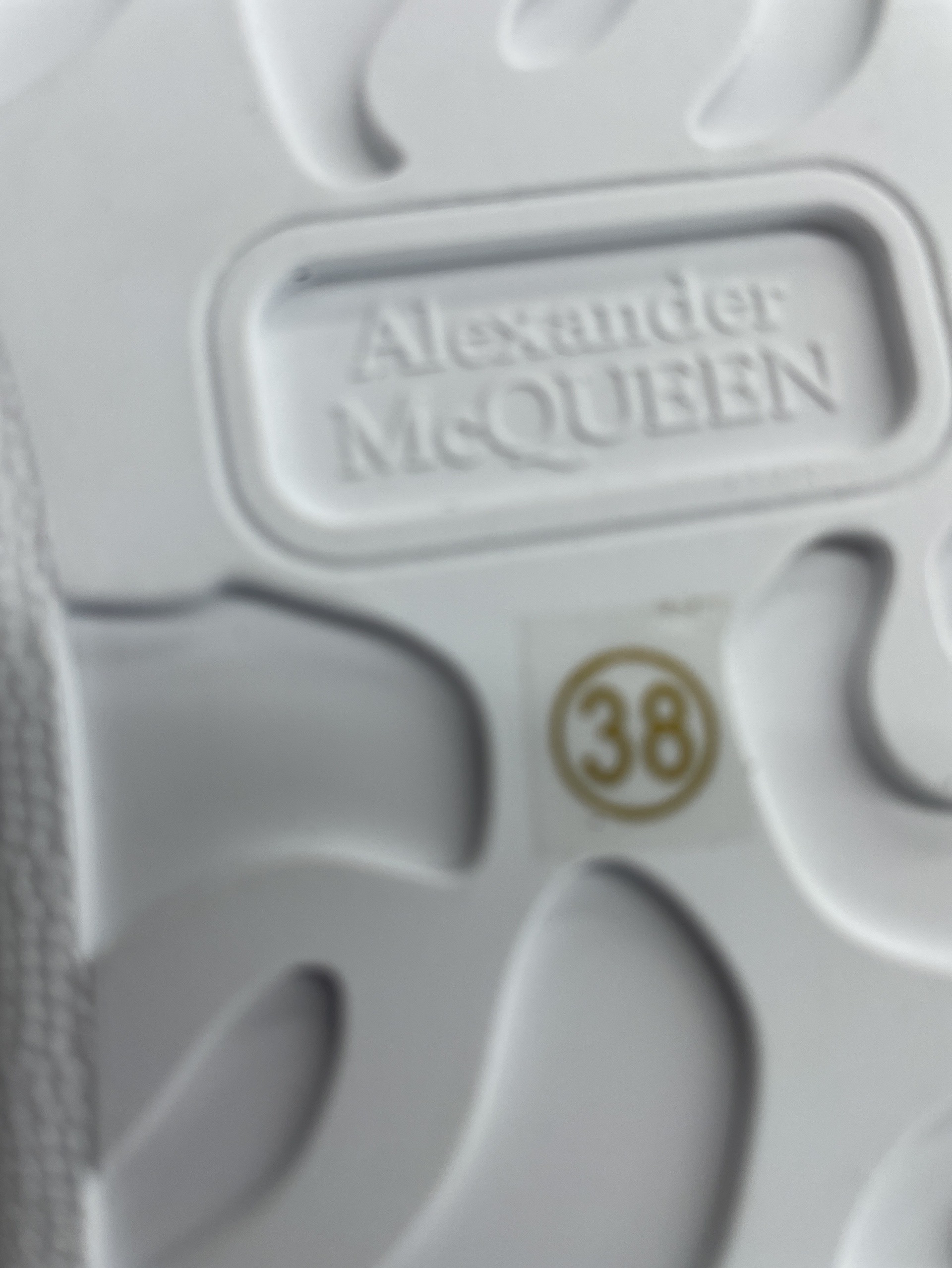 Mqueen european edition white sneakers – 2026 autumn/winter new collection – celebrity-inspired casual chunky platform sneakers for women
