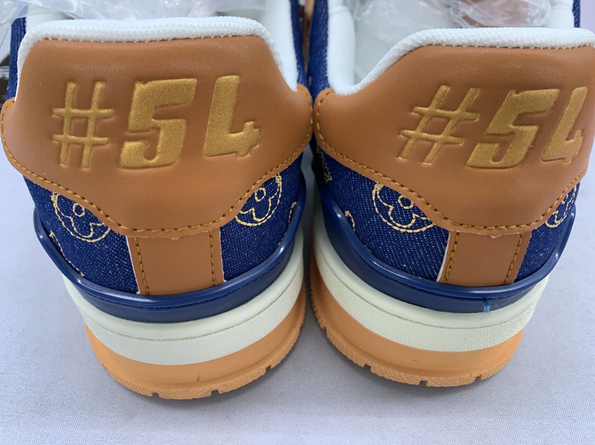 Same-day logistics – full set of gift box packaging, light luxury shoes, sneakers, new cruise ship limited edition friction, new trendy printing, men’s and women’s versions, couple rubber casual sneakers