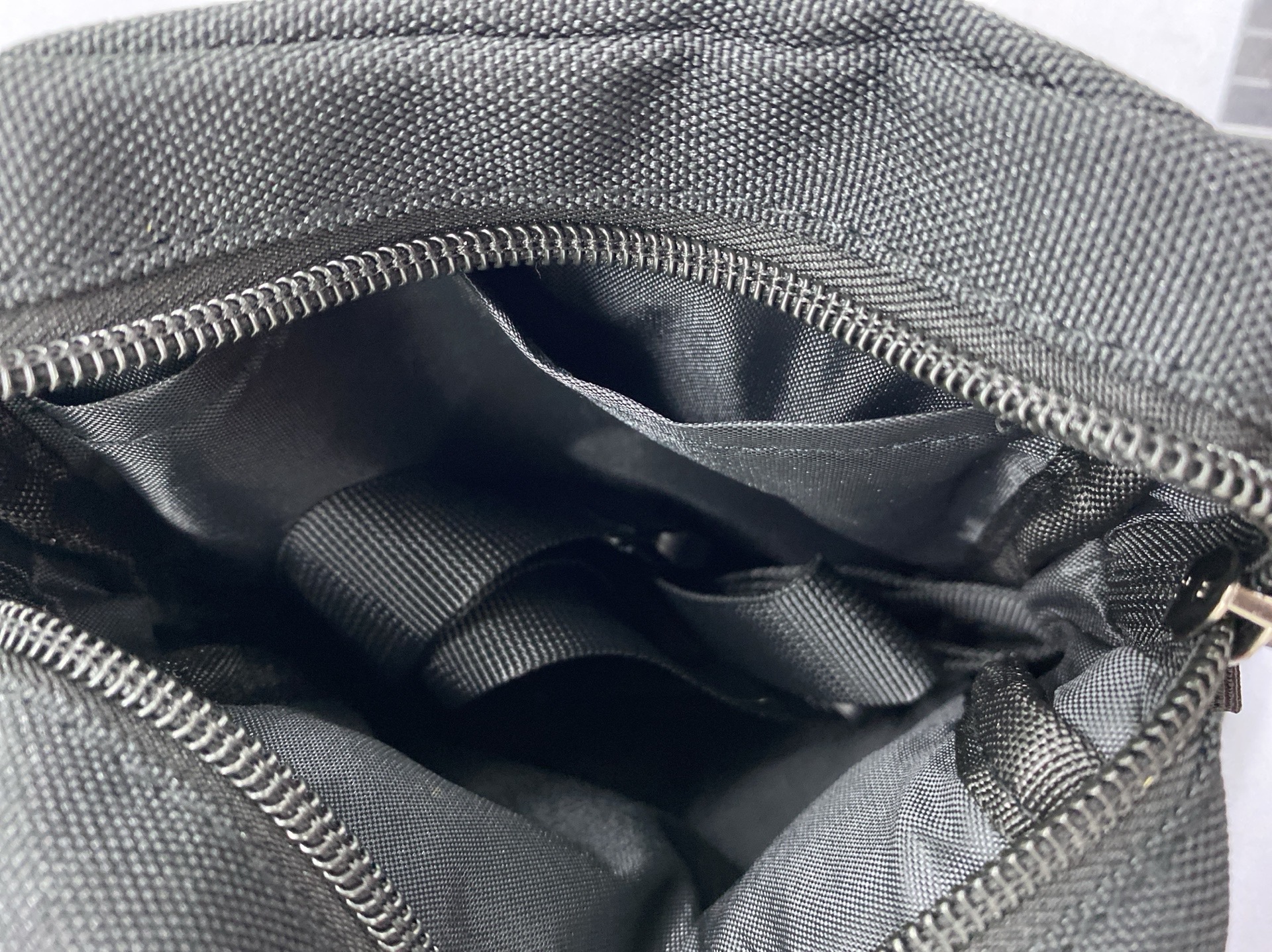 【factory direct】matching couple’s shoulder & crossbody bag – trendy brand, hot seller, small bag, phone bag, key bag, outdoor bag