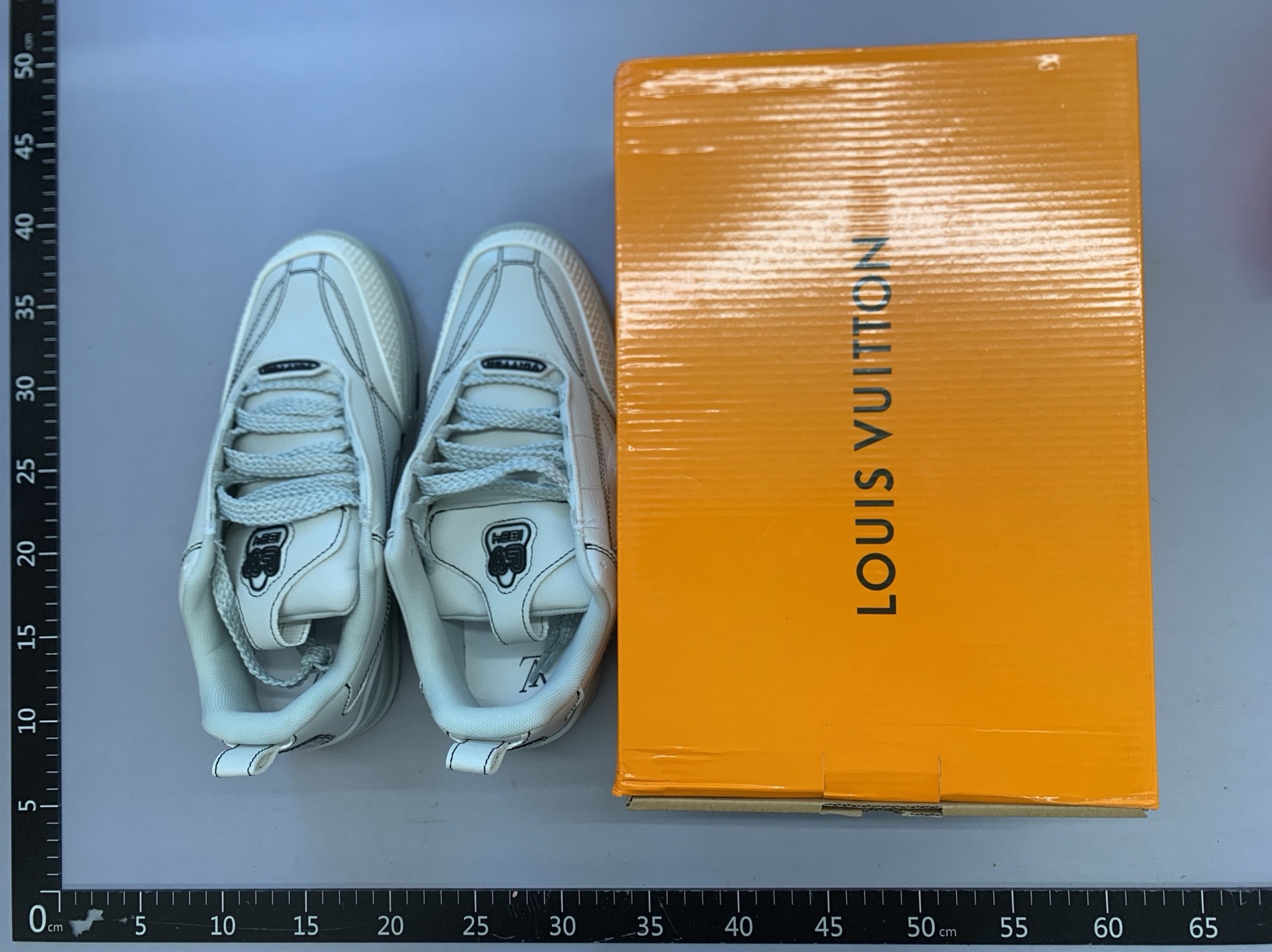 Cross-border foreign trade shoes, little fat white shoes, bread shoes, men’s and women’s height-increasing thick sole dad shoes, high l sneakers, european station